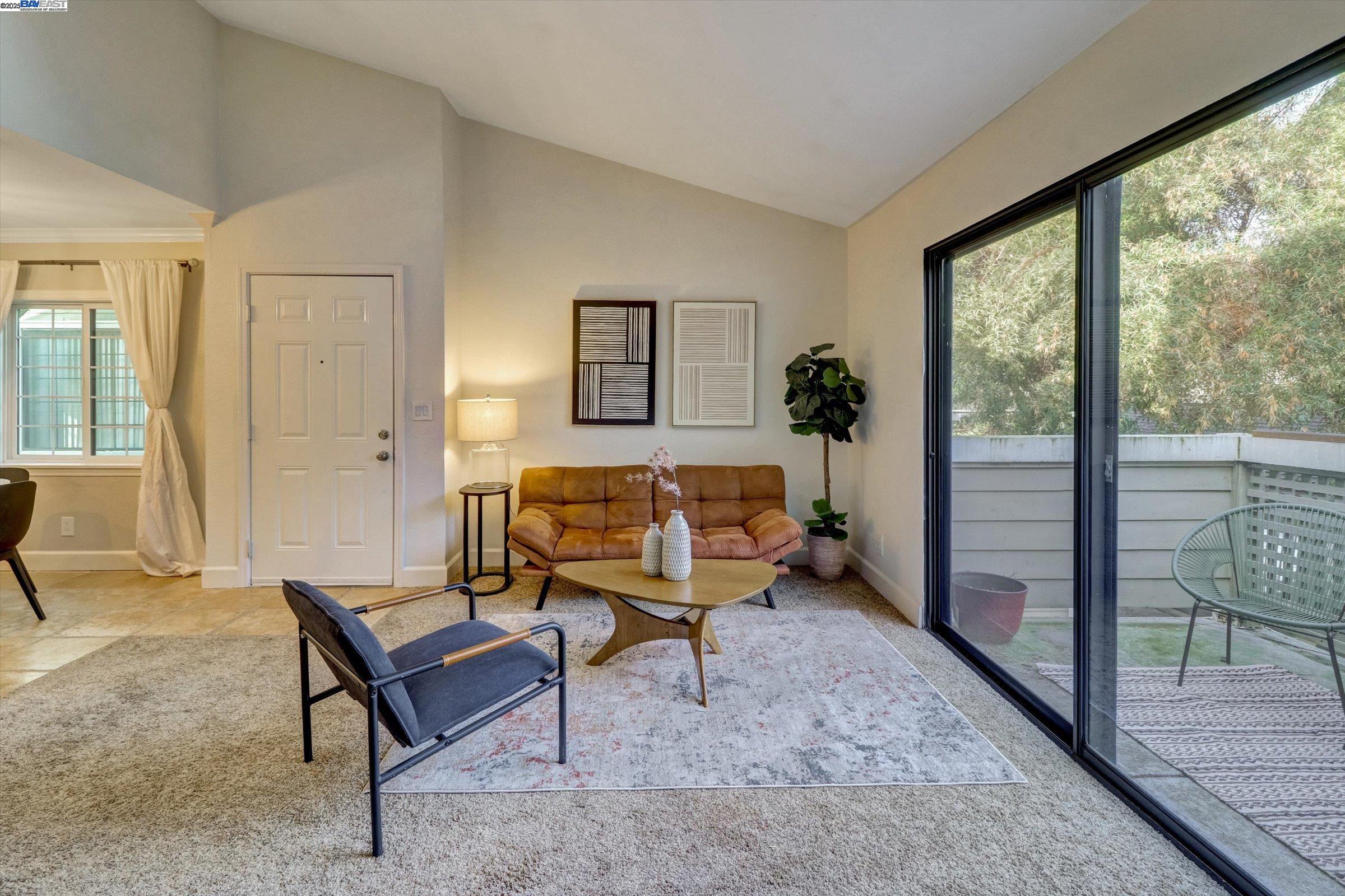130 Eastridge, San Ramon, California 94582, 1 Bedroom Bedrooms, 4 Rooms Rooms,1 BathroomBathrooms,Residential Lease,For Rent,130 Eastridge,41096753