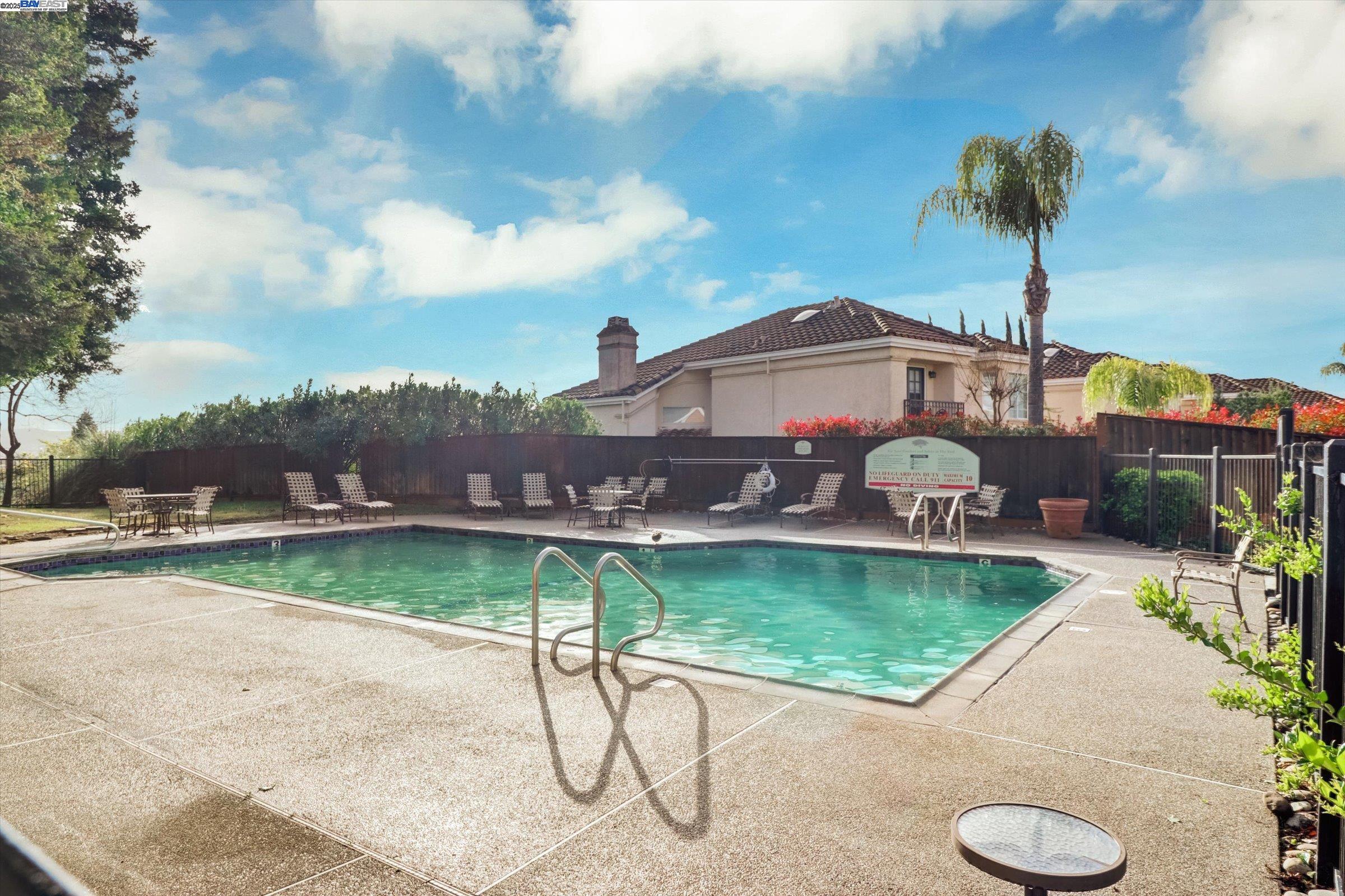 130 Eastridge, San Ramon, California 94582, 1 Bedroom Bedrooms, 4 Rooms Rooms,1 BathroomBathrooms,Residential Lease,For Rent,130 Eastridge,41096753