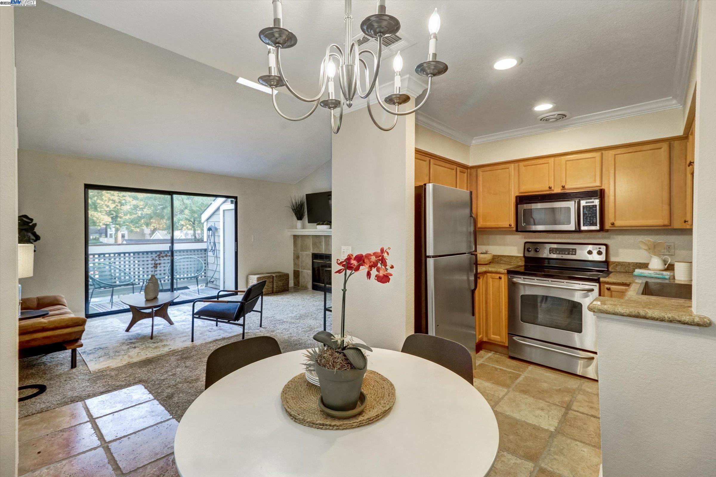 130 Eastridge, San Ramon, California 94582, 1 Bedroom Bedrooms, 4 Rooms Rooms,1 BathroomBathrooms,Residential Lease,For Rent,130 Eastridge,41096753