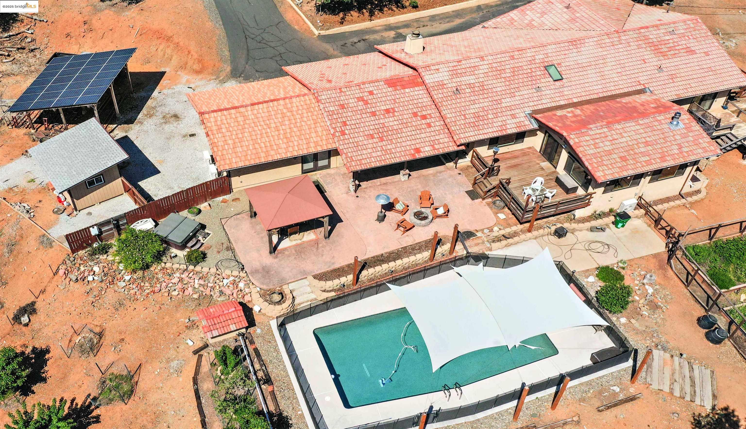 Detail Gallery Image 2 of 56 For 18306 Corte Del Montana, Sonora,  CA 95370 - 4 Beds | 2/1 Baths