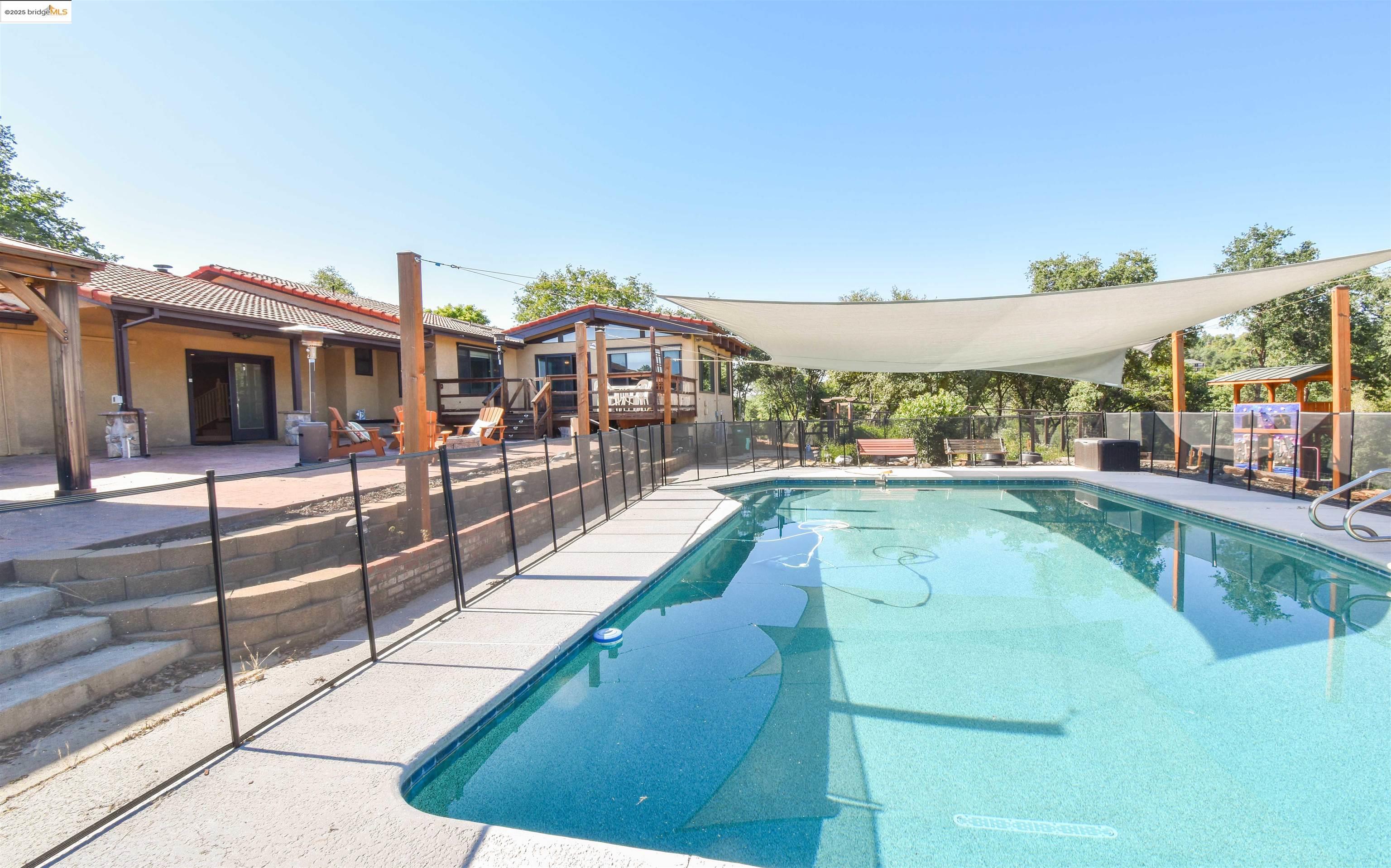 Detail Gallery Image 24 of 56 For 18306 Corte Del Montana, Sonora,  CA 95370 - 4 Beds | 2/1 Baths