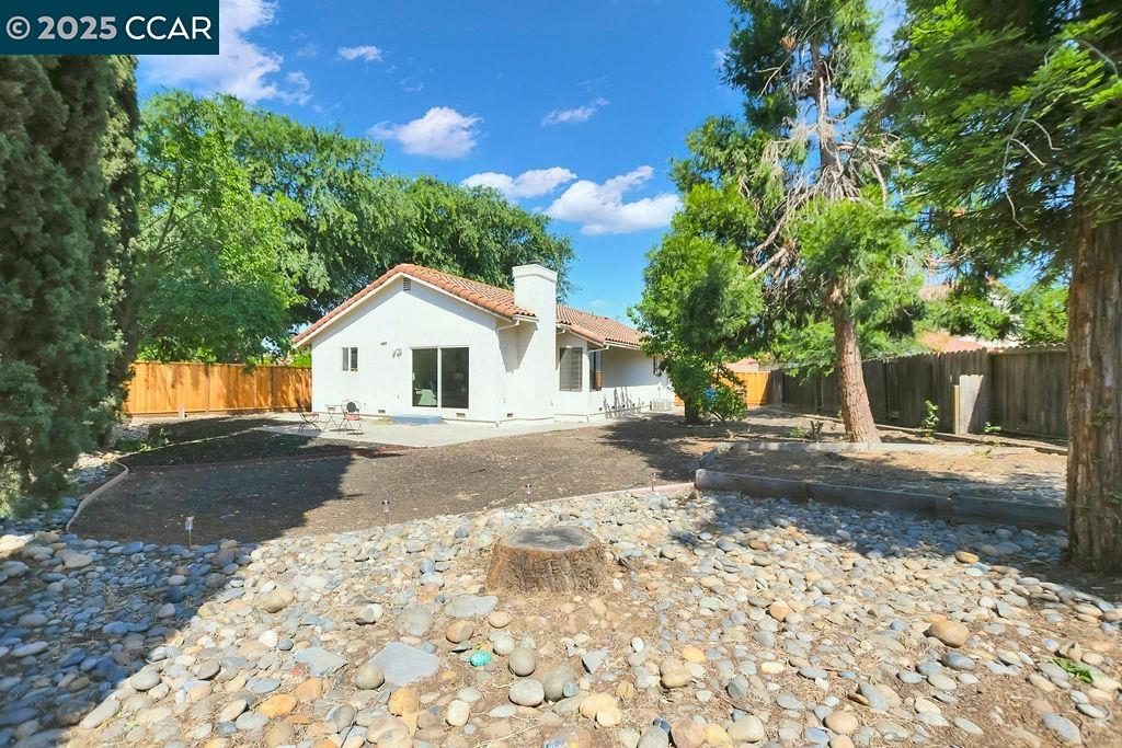 Detail Gallery Image 24 of 30 For 2253 Pinenut Ct, Antioch,  CA 94509 - 3 Beds | 2 Baths