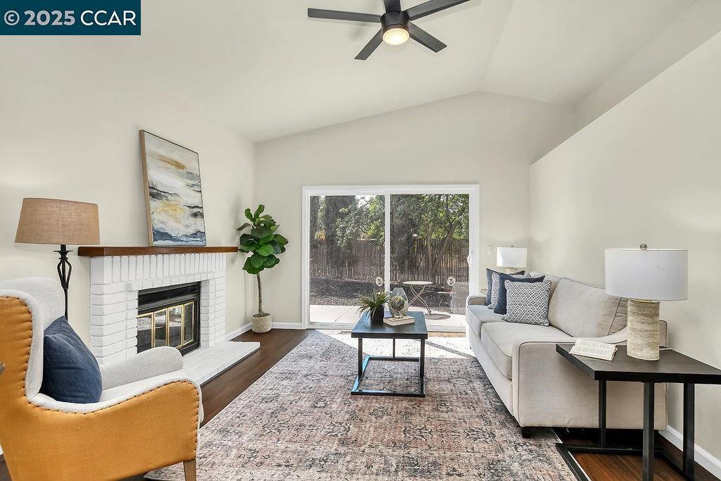 Detail Gallery Image 10 of 30 For 2253 Pinenut Ct, Antioch,  CA 94509 - 3 Beds | 2 Baths