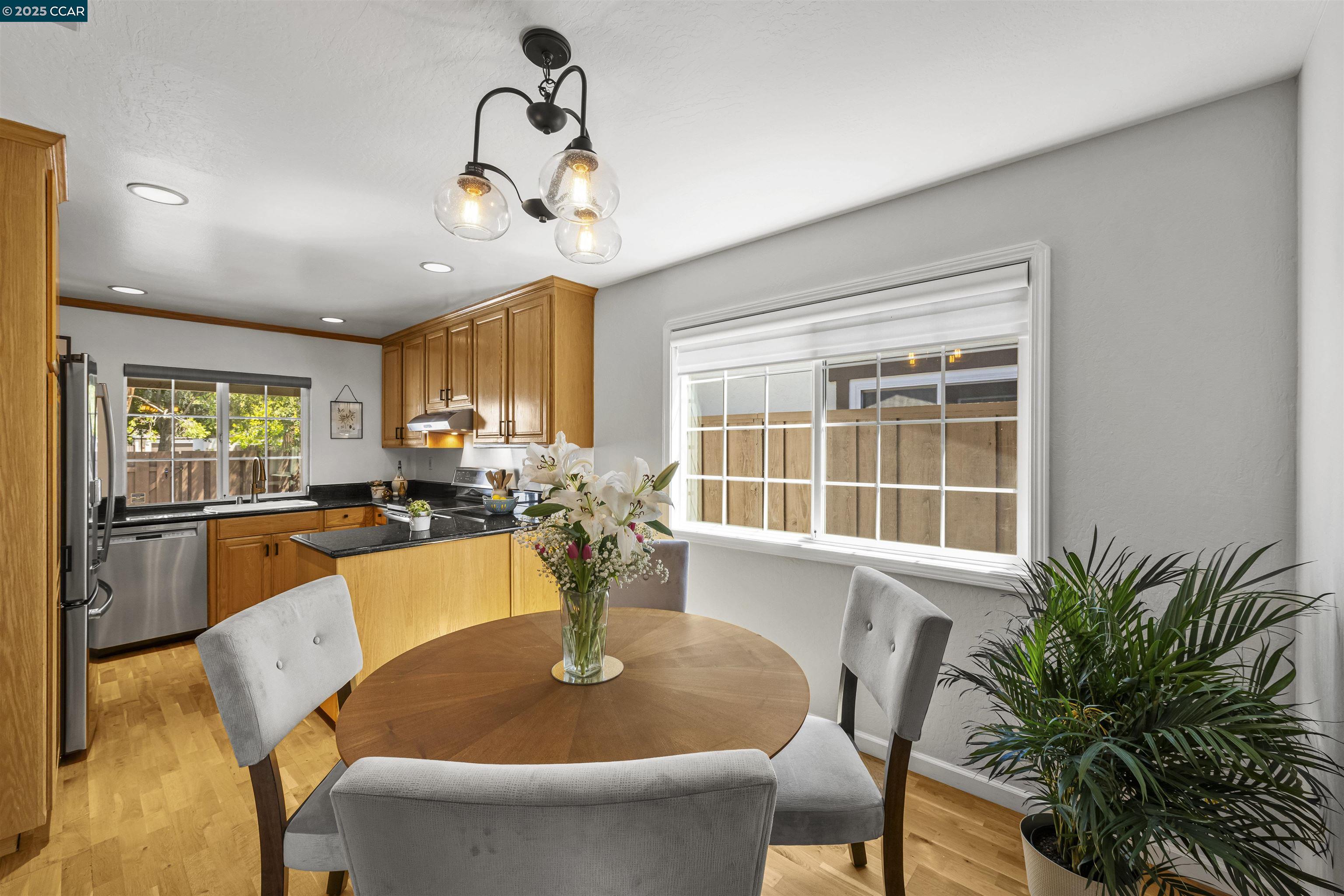Detail Gallery Image 8 of 52 For 350 Torrano Cmn, Fremont,  CA 94536 - 3 Beds | 2 Baths