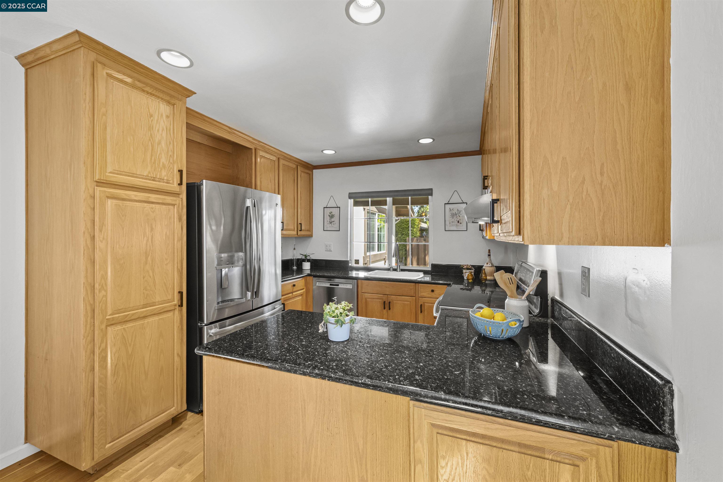 Detail Gallery Image 10 of 52 For 350 Torrano Cmn, Fremont,  CA 94536 - 3 Beds | 2 Baths