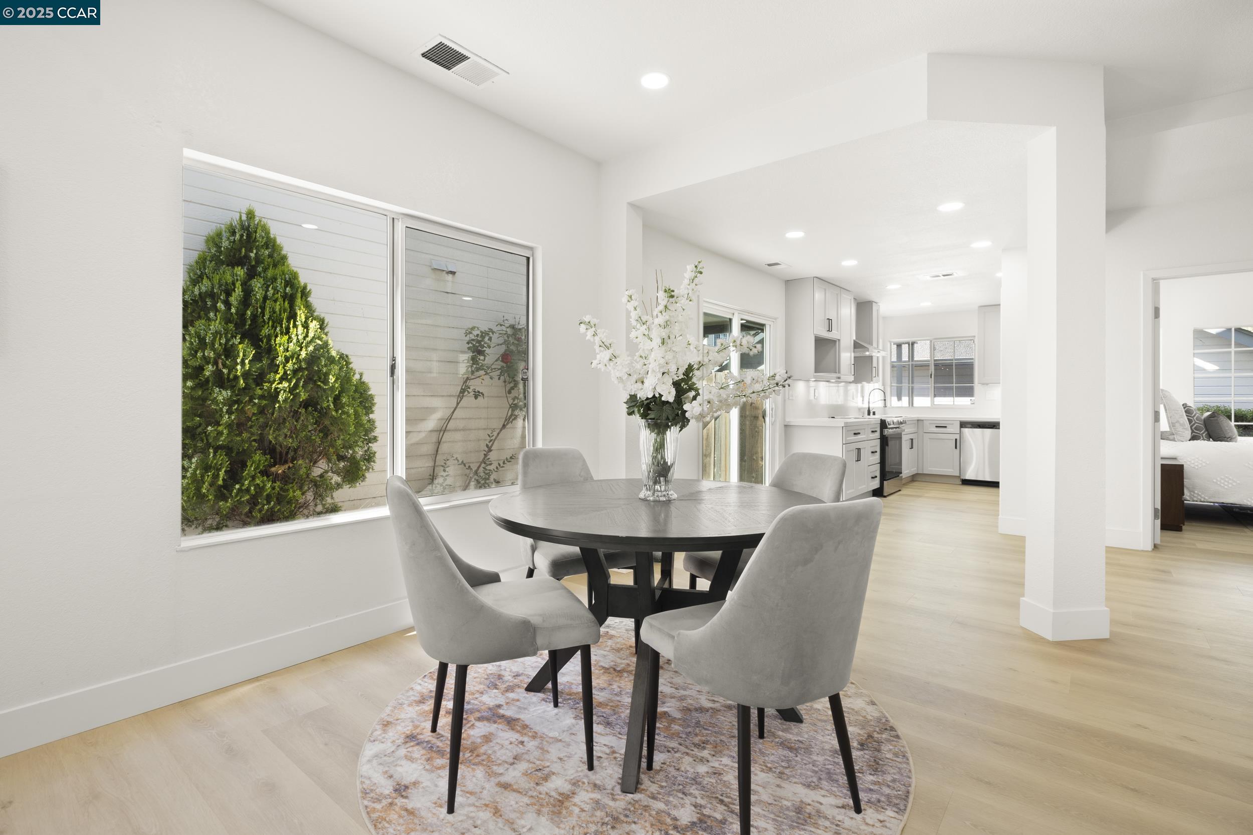 Detail Gallery Image 11 of 37 For 6453 Potrero Dr, Newark,  CA 94560 - 3 Beds | 2/1 Baths