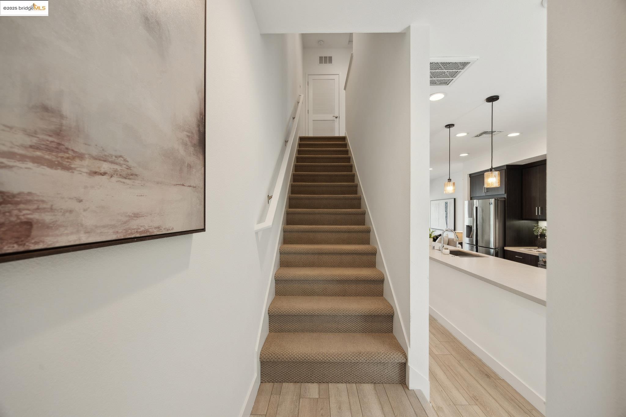 Detail Gallery Image 16 of 40 For 172 Uptown Cir, Oakland,  CA 94607 - 2 Beds | 2/2 Baths