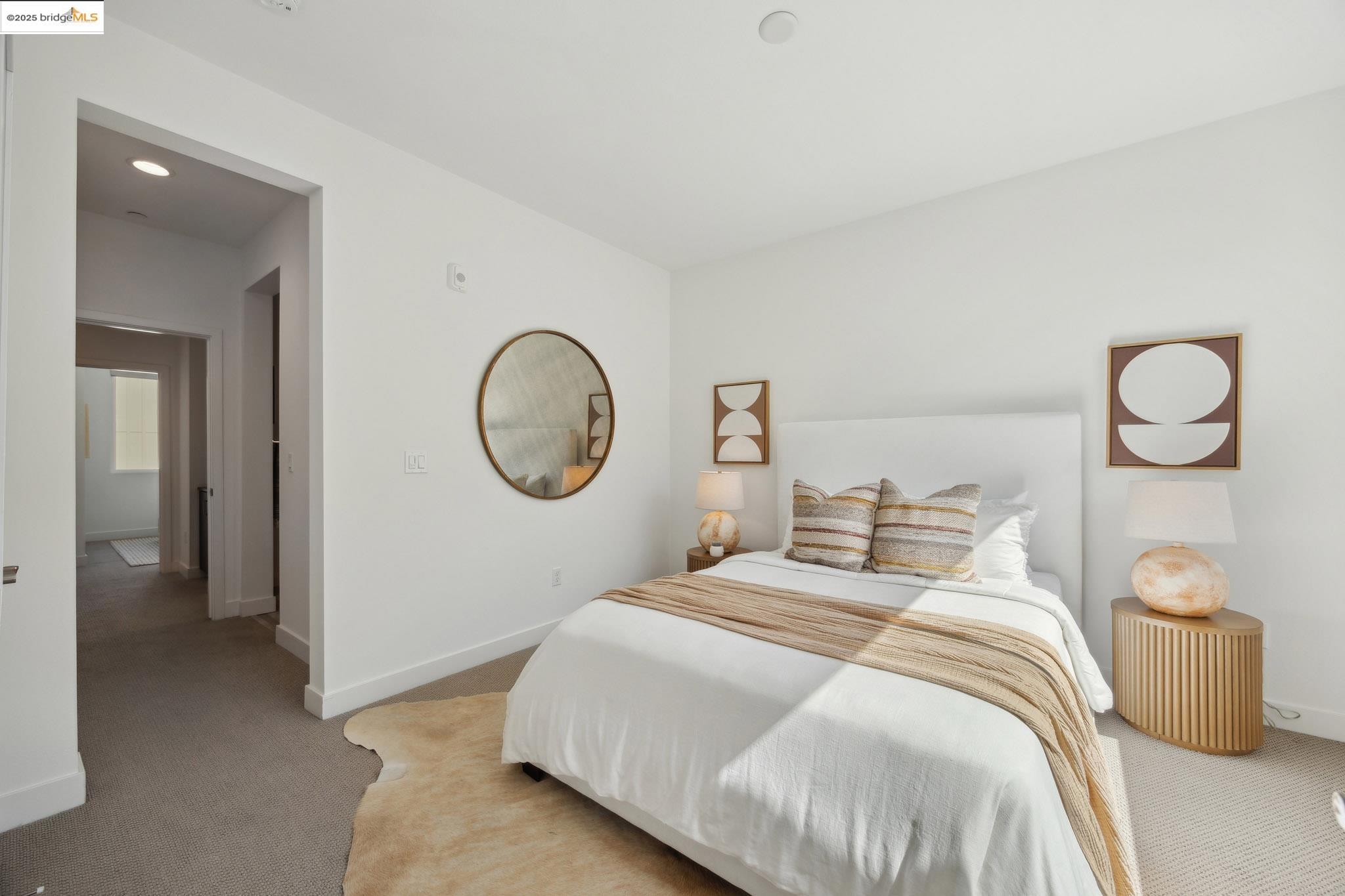 Detail Gallery Image 20 of 40 For 172 Uptown Cir, Oakland,  CA 94607 - 2 Beds | 2/2 Baths