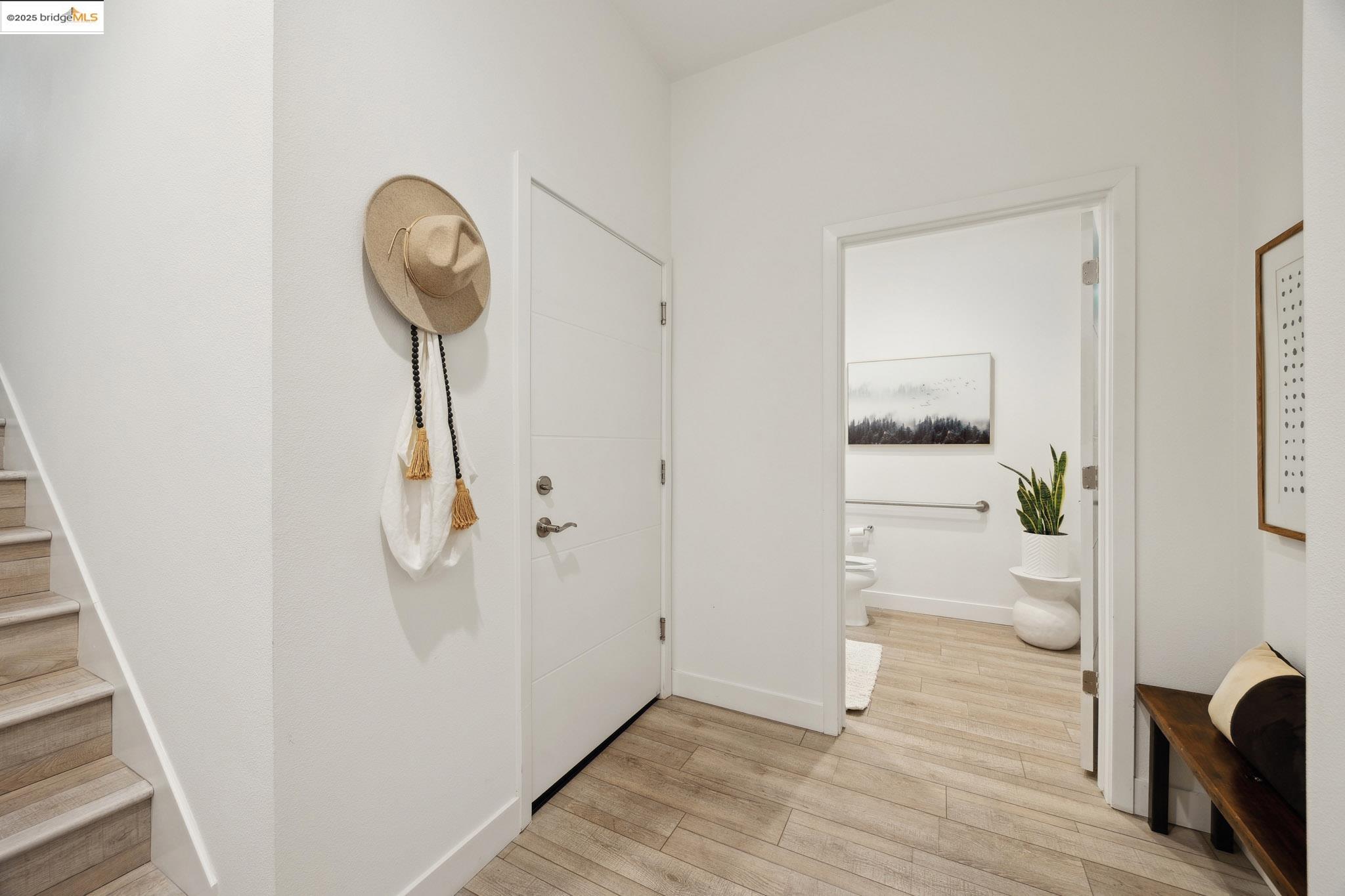 Detail Gallery Image 34 of 40 For 172 Uptown Cir, Oakland,  CA 94607 - 2 Beds | 2/2 Baths