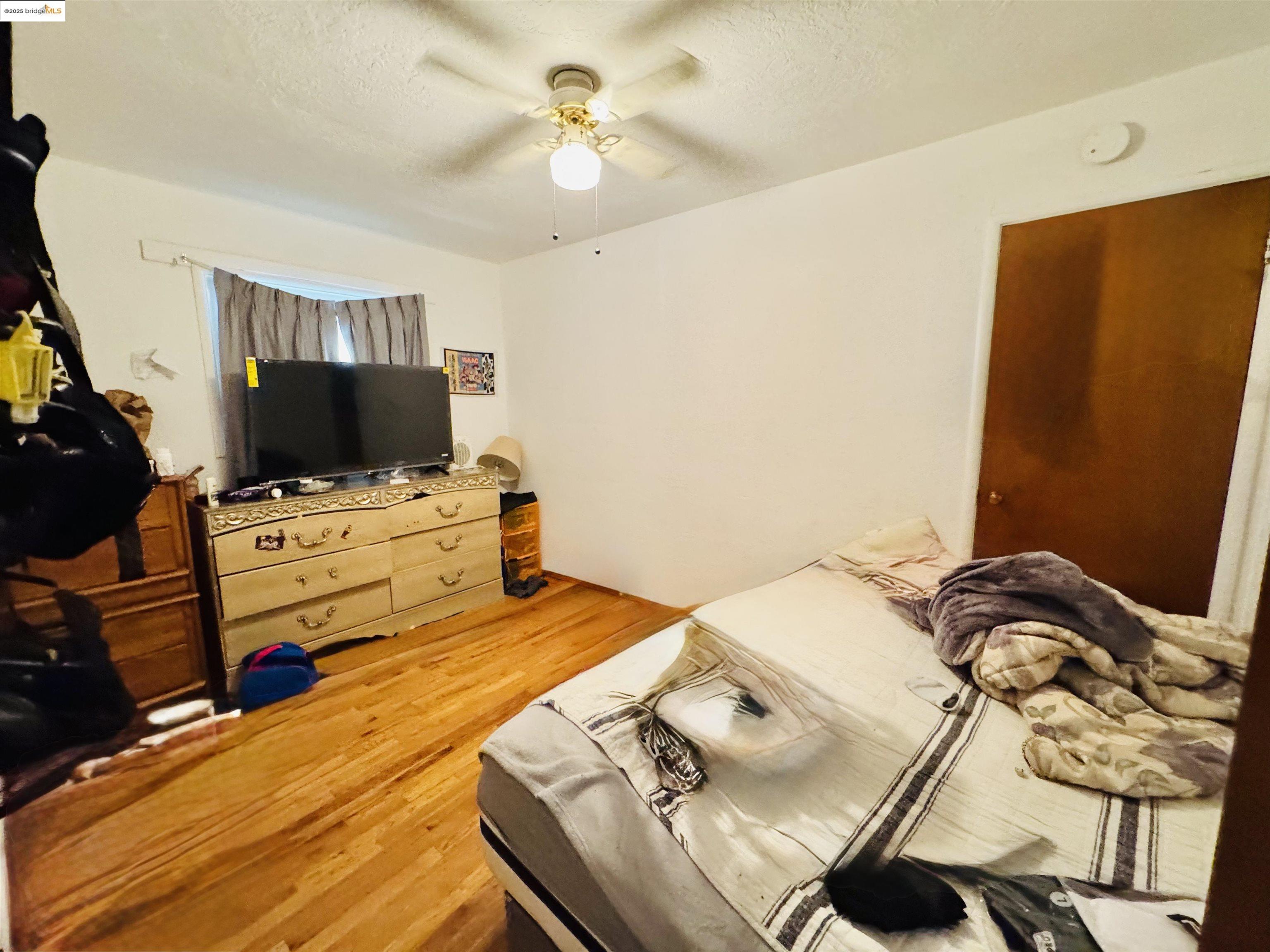 Detail Gallery Image 5 of 10 For 232 Renee Dr, Modesto,  CA 95354 - 3 Beds | 1/1 Baths