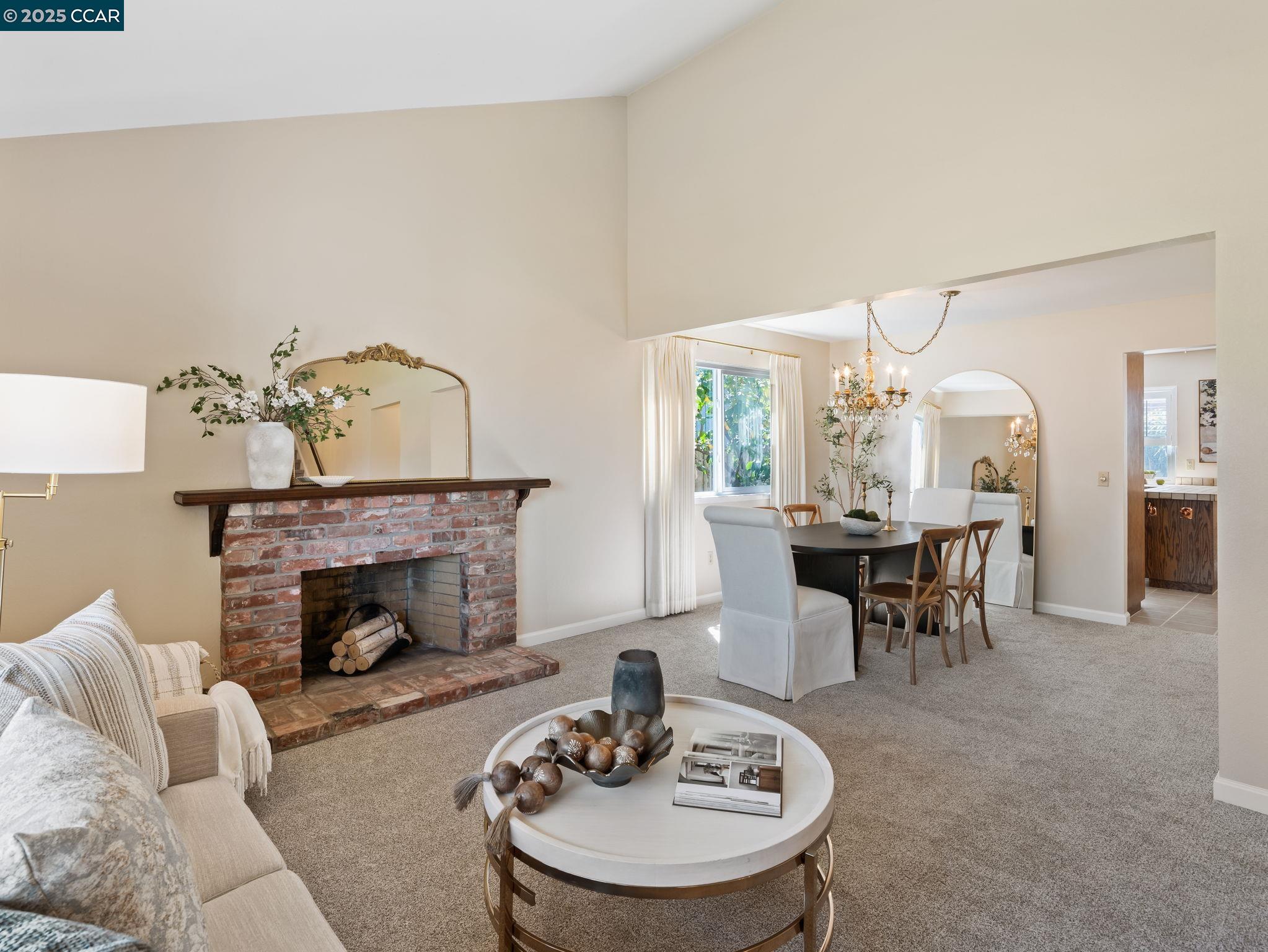 Detail Gallery Image 17 of 56 For 1062 Santa Clara Ln., Petaluma,  CA 94954 - 4 Beds | 3 Baths