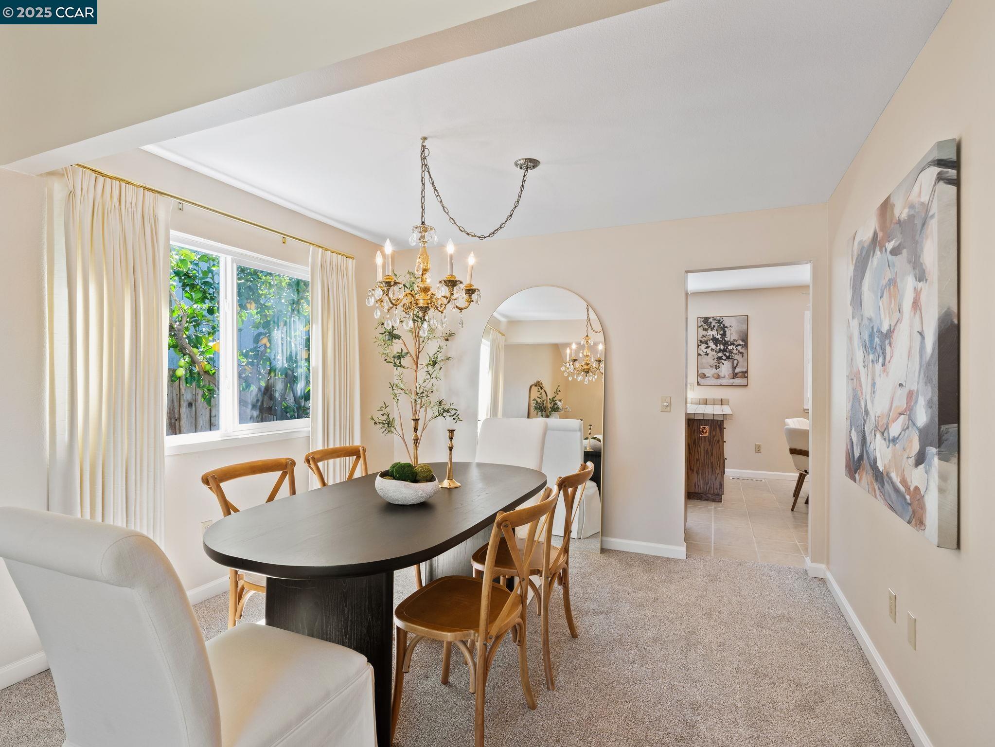 Detail Gallery Image 18 of 56 For 1062 Santa Clara Ln., Petaluma,  CA 94954 - 4 Beds | 3 Baths