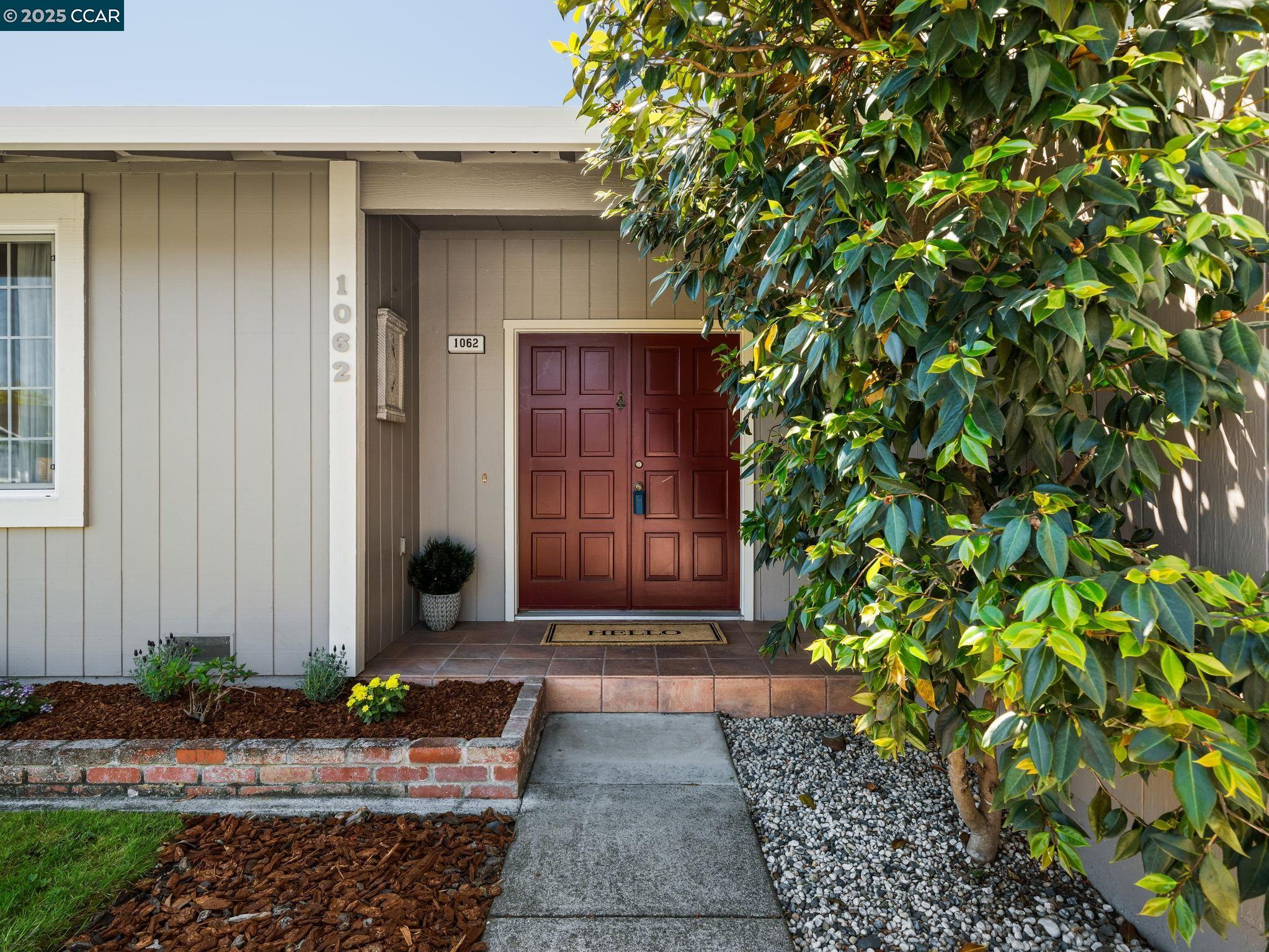 Detail Gallery Image 4 of 56 For 1062 Santa Clara Ln., Petaluma,  CA 94954 - 4 Beds | 3 Baths