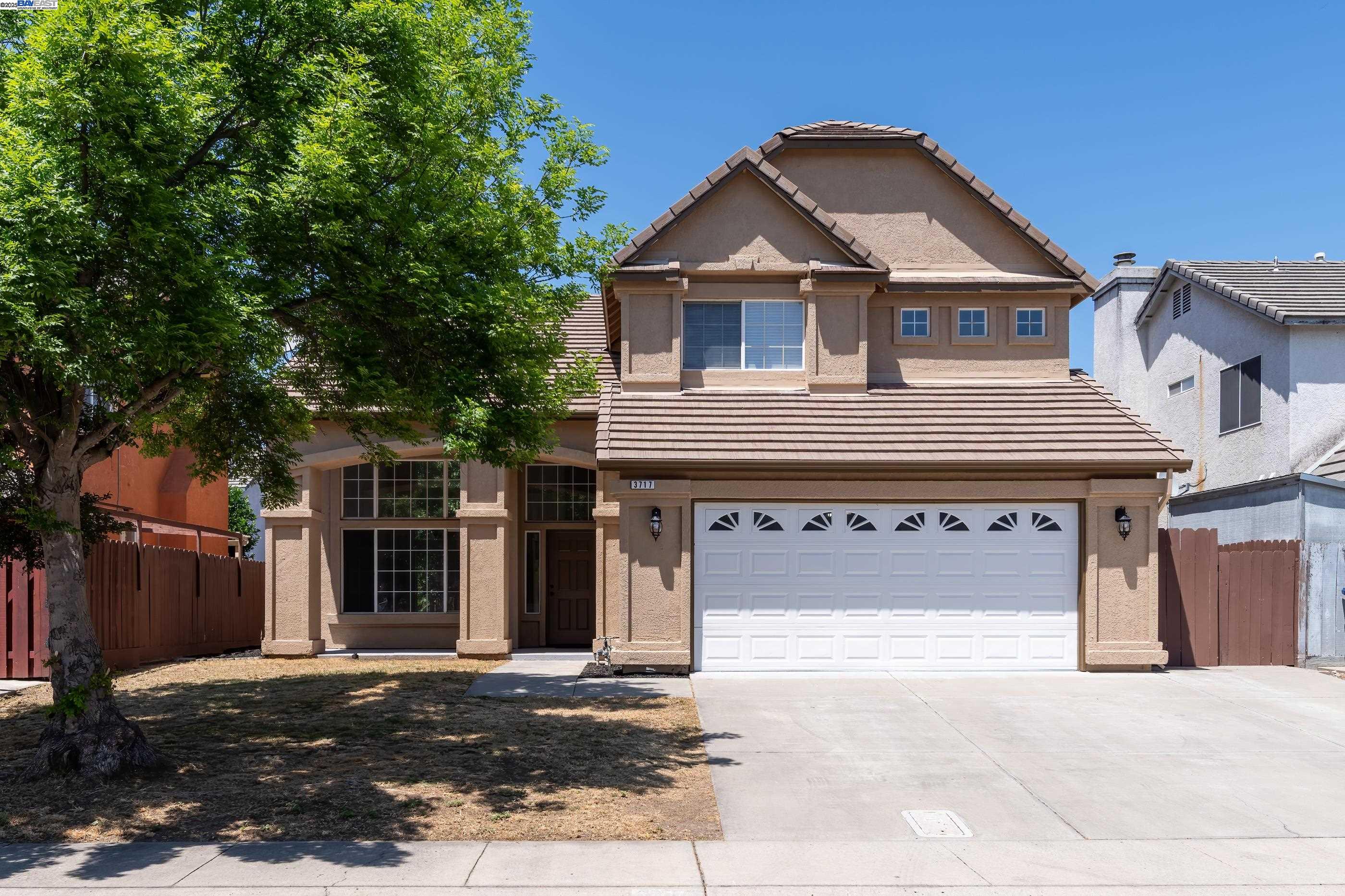 Detail Gallery Image 1 of 1 For 3717 Jarena Dr, Modesto,  CA 95357 - 4 Beds | 3 Baths