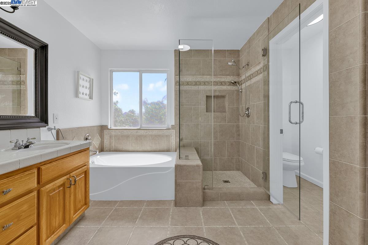 Detail Gallery Image 41 of 60 For 723 Ann Gabriel Ln, Tracy,  CA 95377 - 5 Beds | 3 Baths