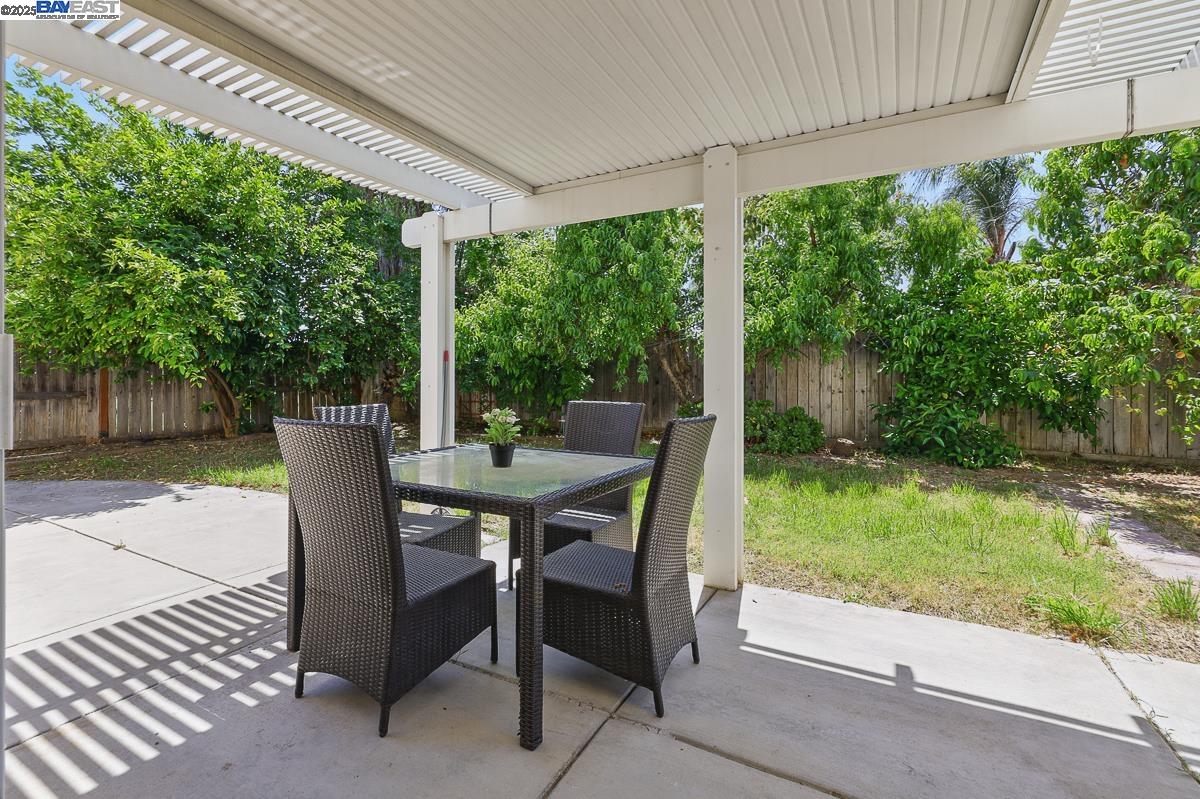Detail Gallery Image 42 of 60 For 723 Ann Gabriel Ln, Tracy,  CA 95377 - 5 Beds | 3 Baths