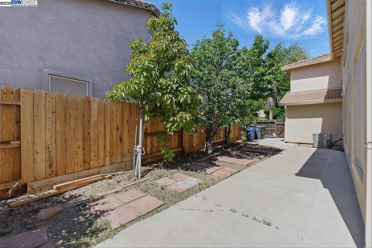 Detail Gallery Image 47 of 60 For 723 Ann Gabriel Ln, Tracy,  CA 95377 - 5 Beds | 3 Baths