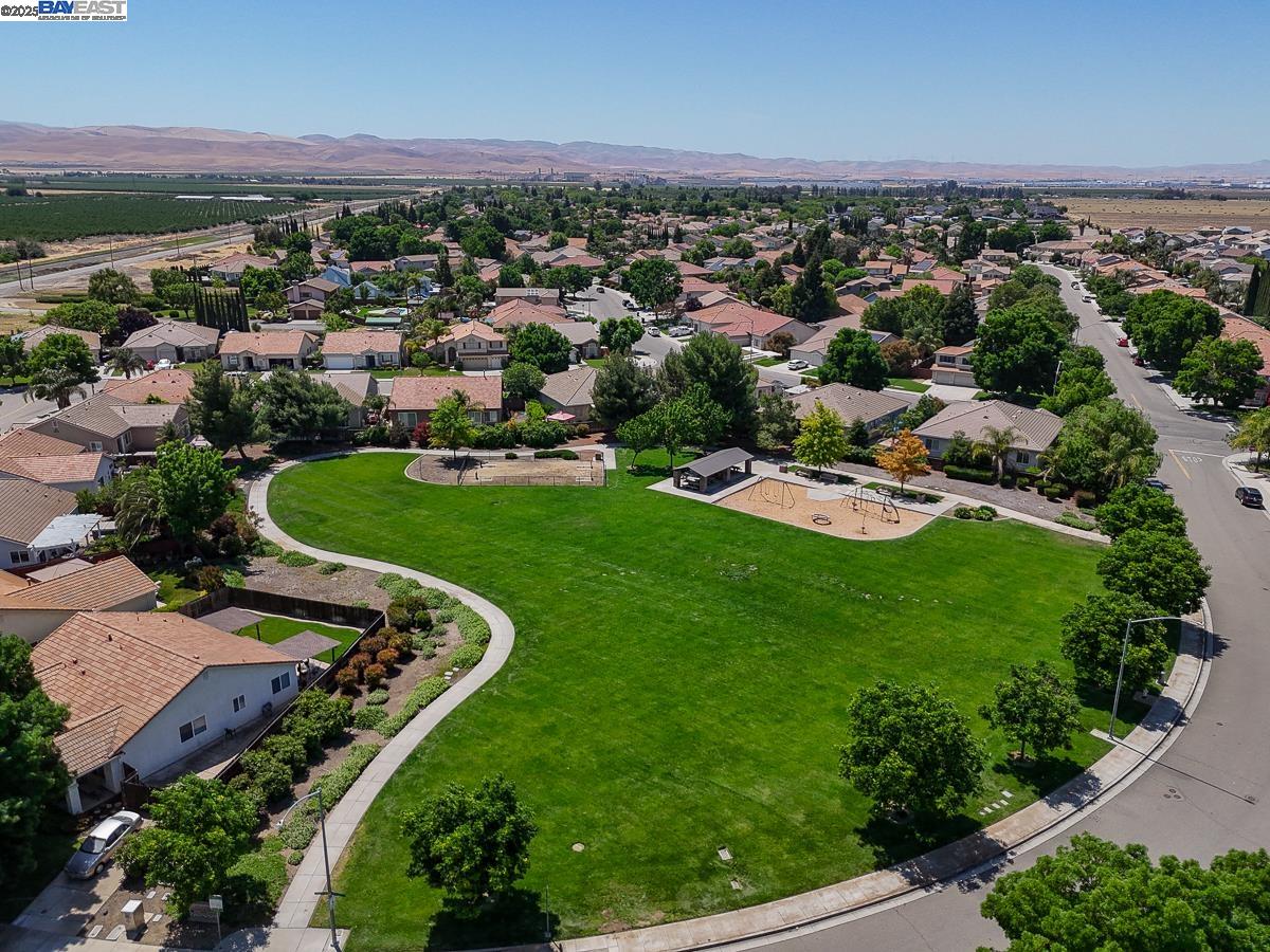 Detail Gallery Image 57 of 60 For 723 Ann Gabriel Ln, Tracy,  CA 95377 - 5 Beds | 3 Baths