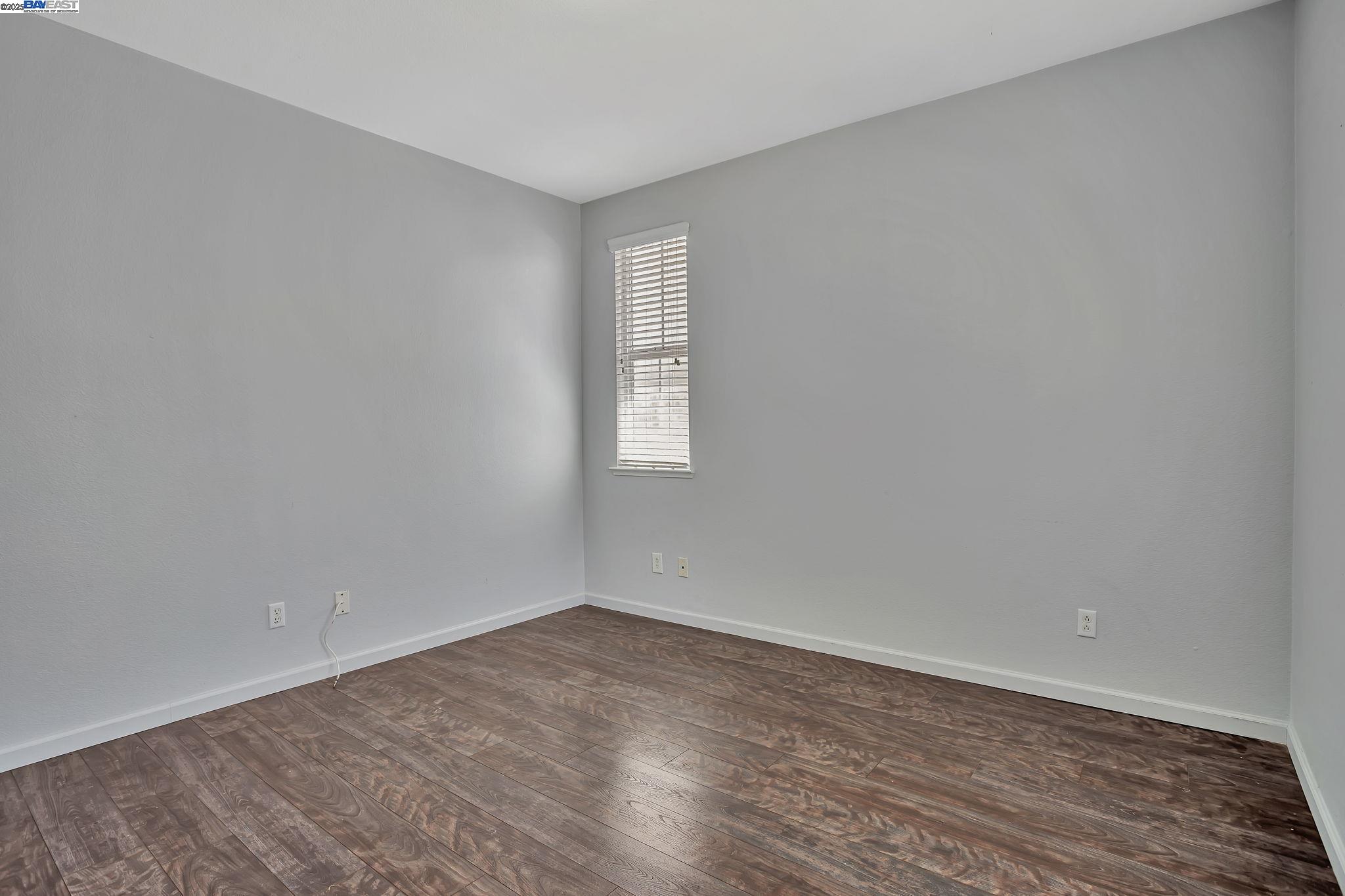 Detail Gallery Image 31 of 57 For 10272 Beckley Way, Elk Grove,  CA 95757 - 5 Beds | 3 Baths