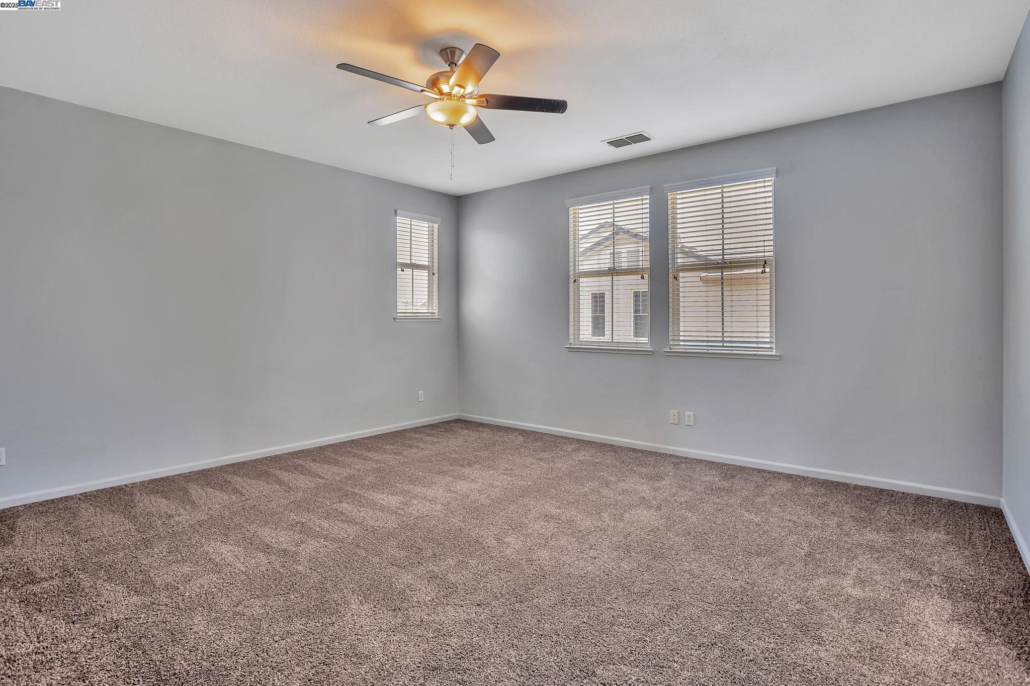 Detail Gallery Image 34 of 57 For 10272 Beckley Way, Elk Grove,  CA 95757 - 5 Beds | 3 Baths