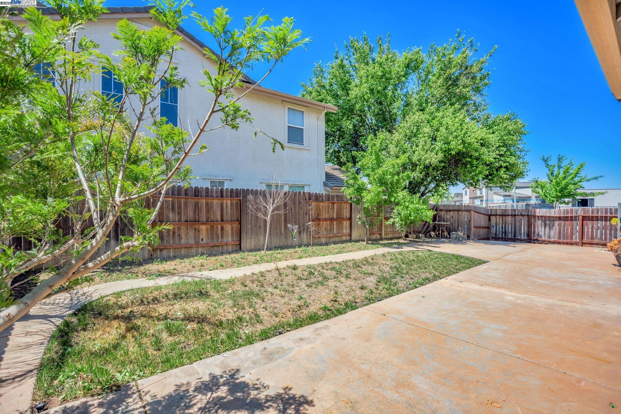 Detail Gallery Image 56 of 57 For 10272 Beckley Way, Elk Grove,  CA 95757 - 5 Beds | 3 Baths