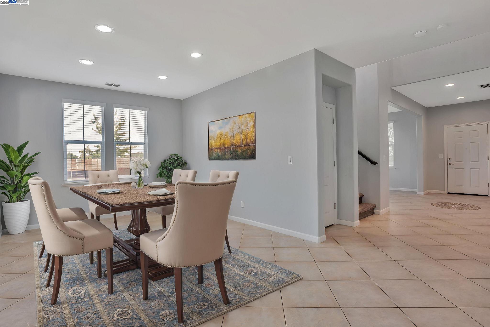Detail Gallery Image 7 of 57 For 10272 Beckley Way, Elk Grove,  CA 95757 - 5 Beds | 3 Baths
