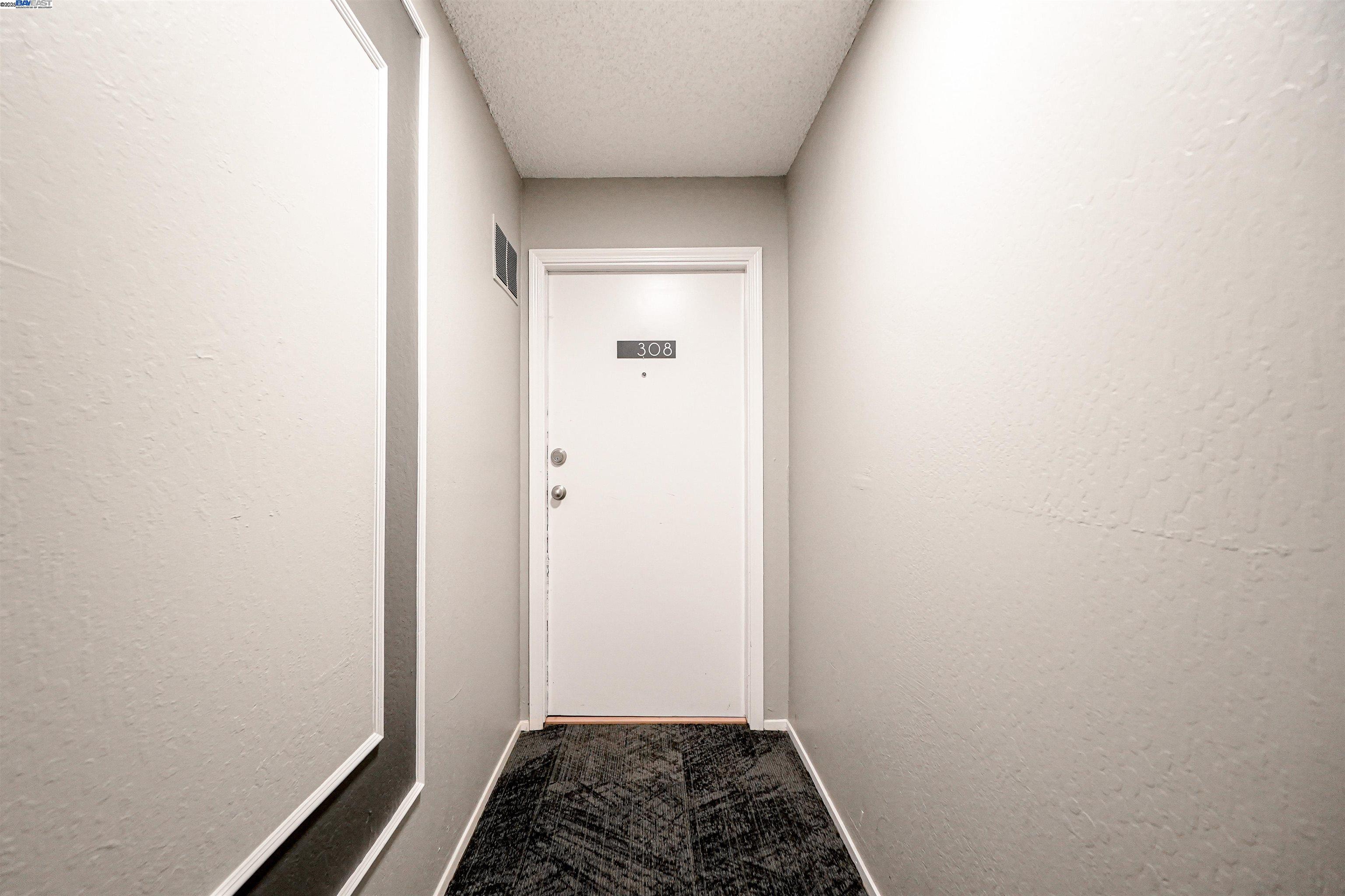 Detail Gallery Image 18 of 41 For 325 Lenox Ave #308,  Oakland,  CA 94610 - 2 Beds | 1/1 Baths