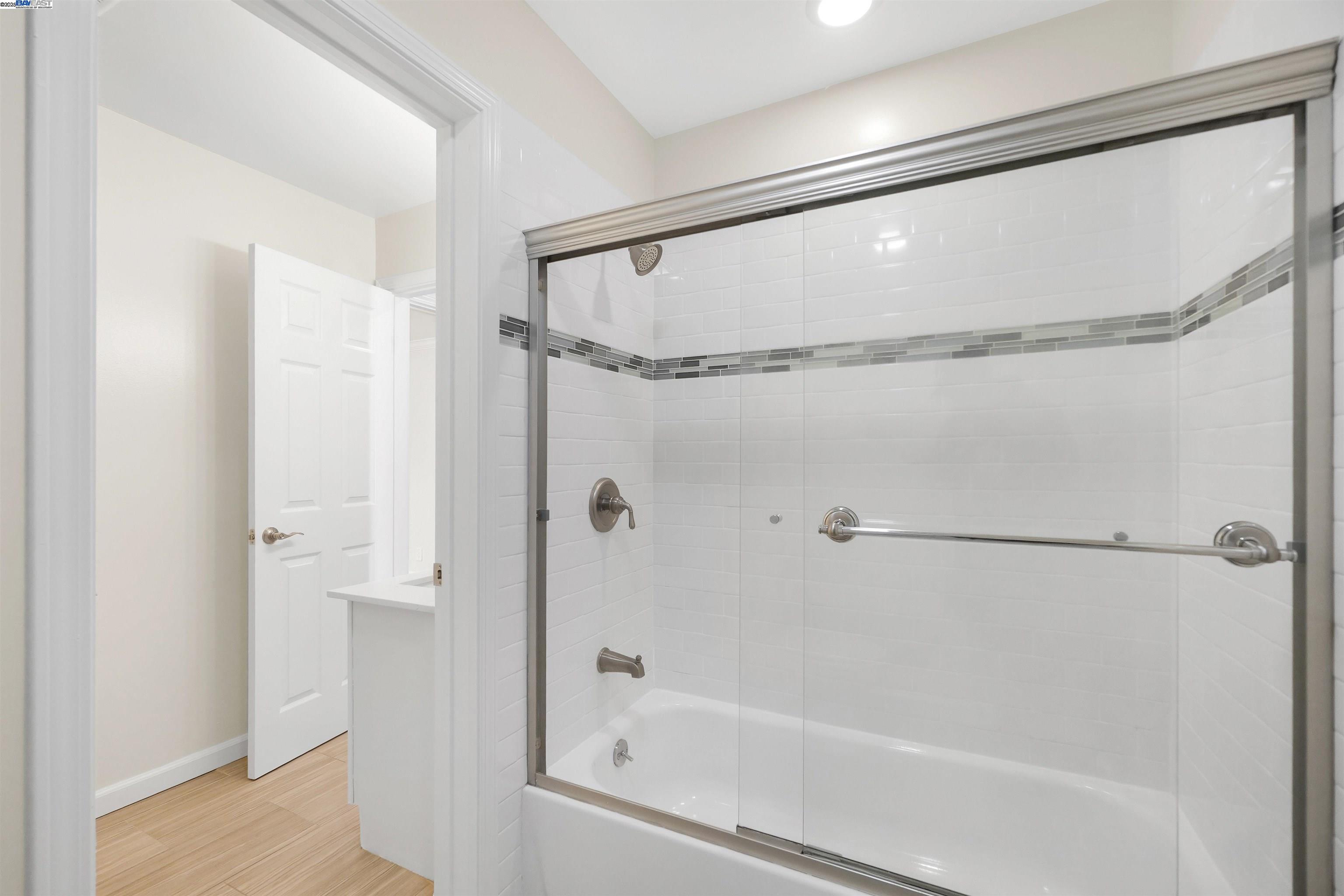 Detail Gallery Image 32 of 41 For 325 Lenox Ave #308,  Oakland,  CA 94610 - 2 Beds | 1/1 Baths