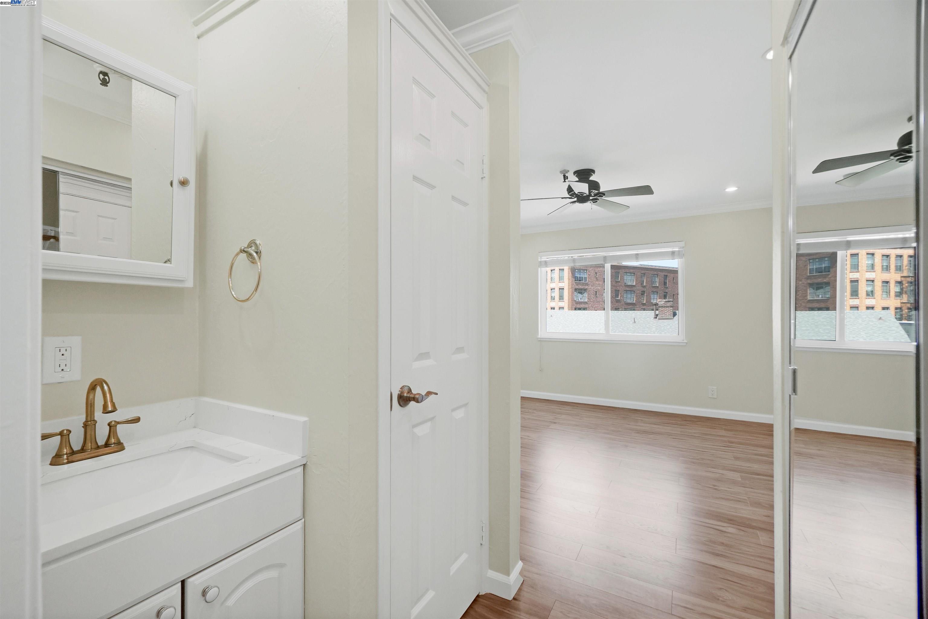 Detail Gallery Image 33 of 41 For 325 Lenox Ave #308,  Oakland,  CA 94610 - 2 Beds | 1/1 Baths
