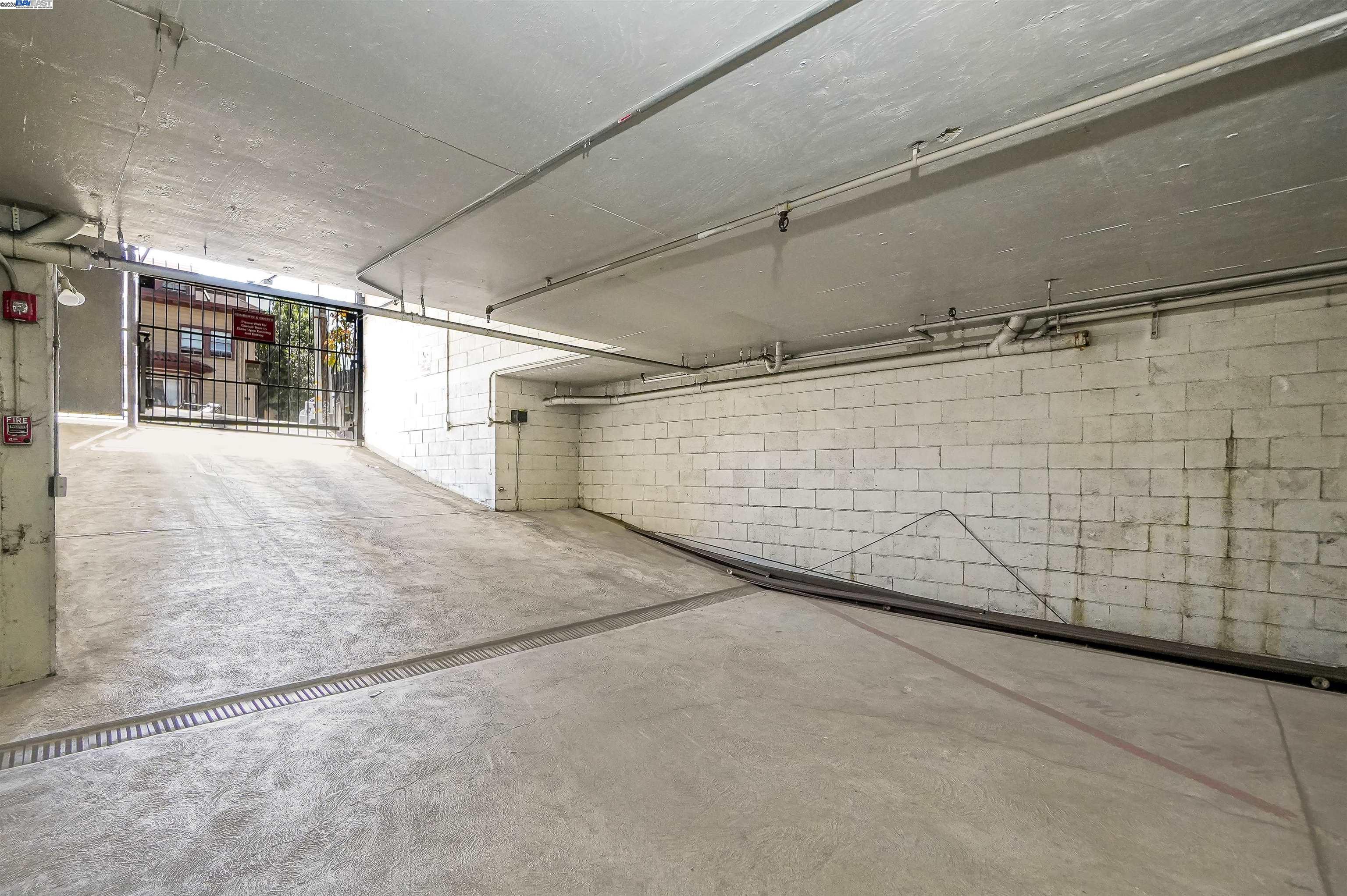 Detail Gallery Image 40 of 41 For 325 Lenox Ave #308,  Oakland,  CA 94610 - 2 Beds | 1/1 Baths