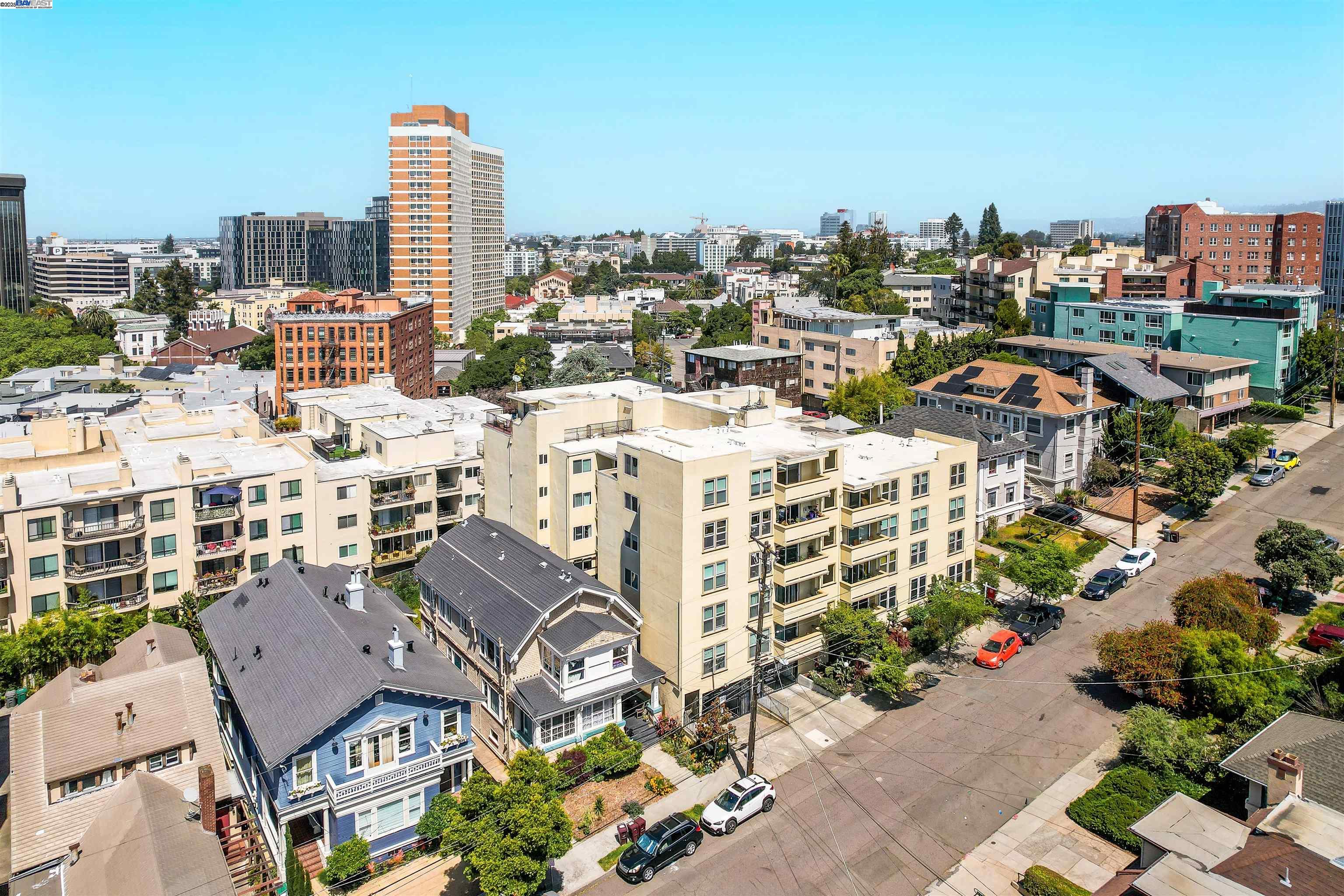 Detail Gallery Image 5 of 41 For 325 Lenox Ave #308,  Oakland,  CA 94610 - 2 Beds | 1/1 Baths