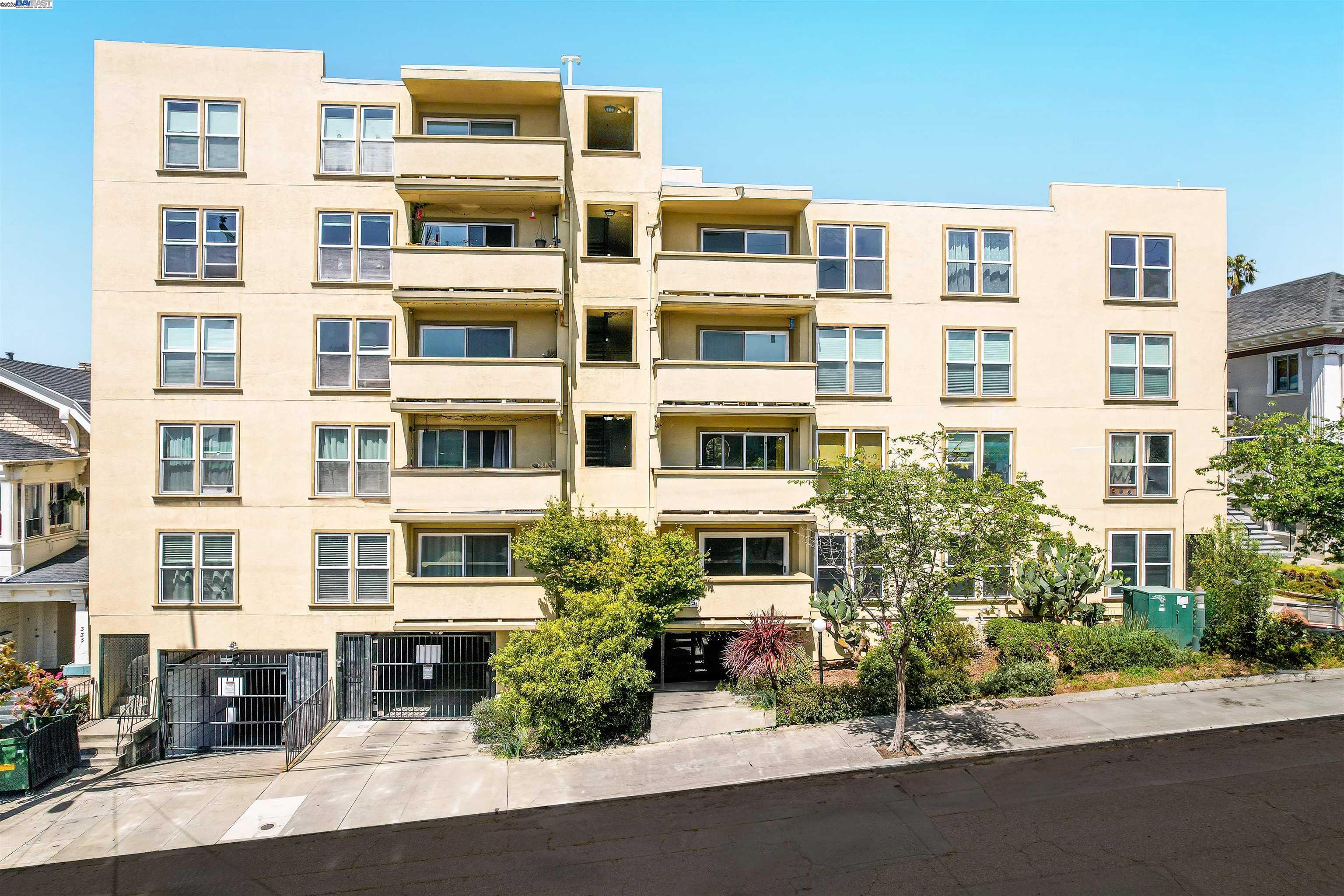 Detail Gallery Image 9 of 41 For 325 Lenox Ave #308,  Oakland,  CA 94610 - 2 Beds | 1/1 Baths