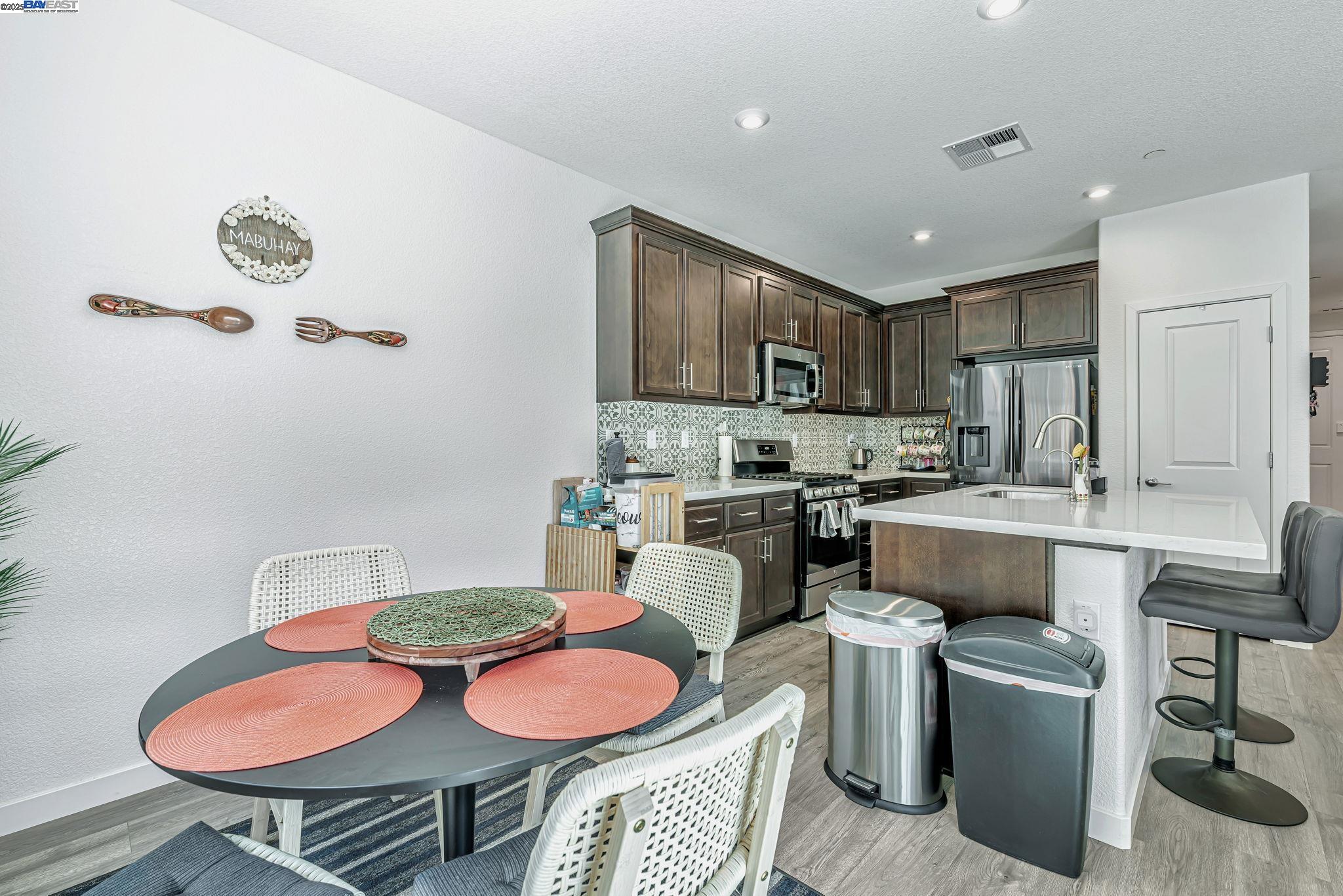 Detail Gallery Image 13 of 46 For 1508 Landing Street, Pittsburg,  CA 94565 - 4 Beds | 3 Baths