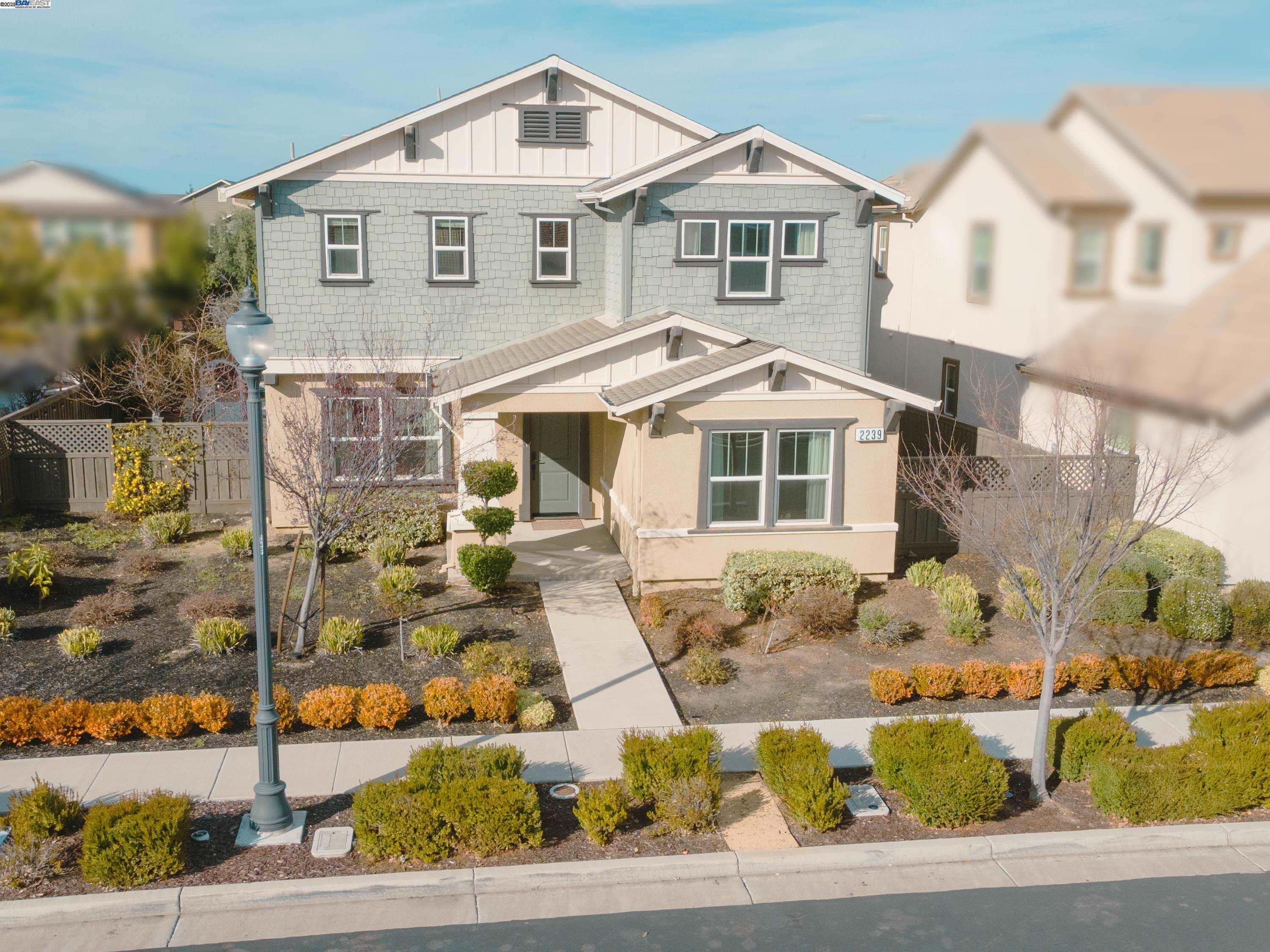 Detail Gallery Image 2 of 55 For 2239 Jessica Way, Tracy,  CA 95377 - 4 Beds | 3 Baths