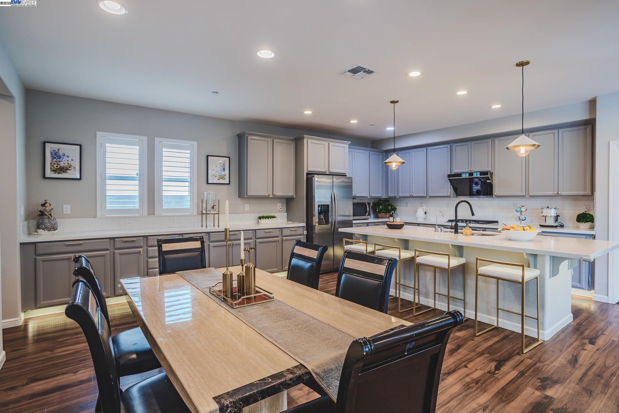 Detail Gallery Image 14 of 55 For 2239 Jessica Way, Tracy,  CA 95377 - 4 Beds | 3 Baths