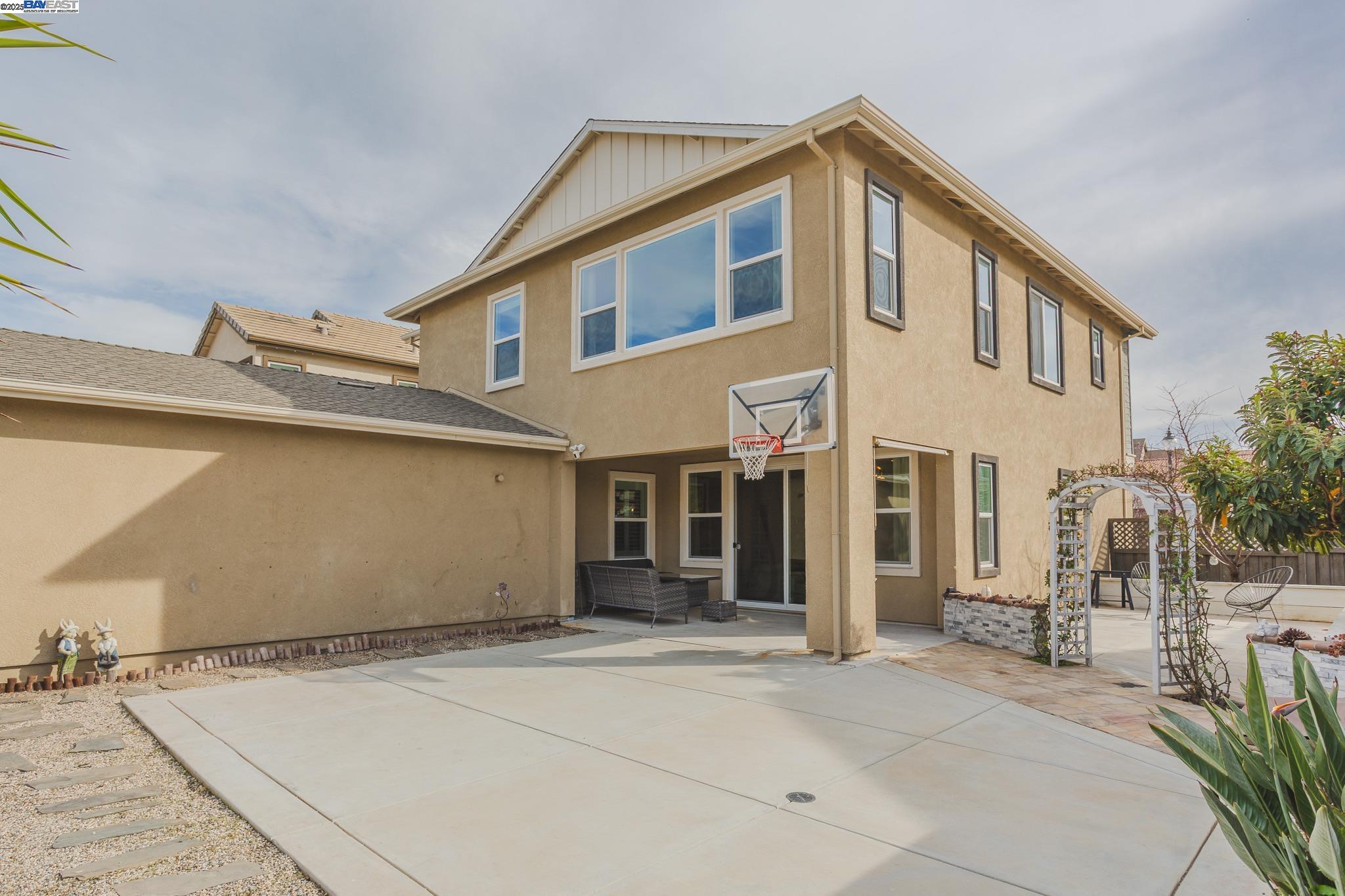 Detail Gallery Image 41 of 55 For 2239 Jessica Way, Tracy,  CA 95377 - 4 Beds | 3 Baths