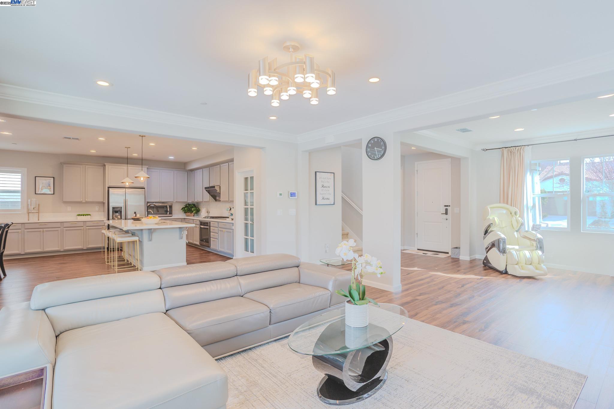 Detail Gallery Image 6 of 55 For 2239 Jessica Way, Tracy,  CA 95377 - 4 Beds | 3 Baths