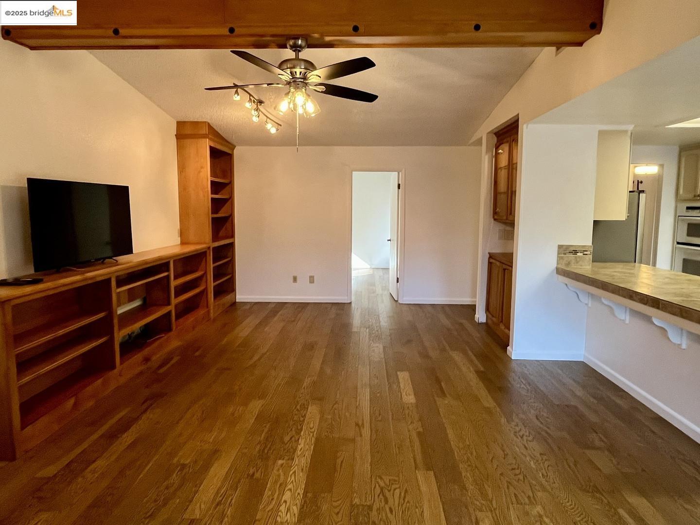 Detail Gallery Image 9 of 32 For 1902 Mclaren Dr, Roseville,  CA 95661 - 4 Beds | 2/1 Baths