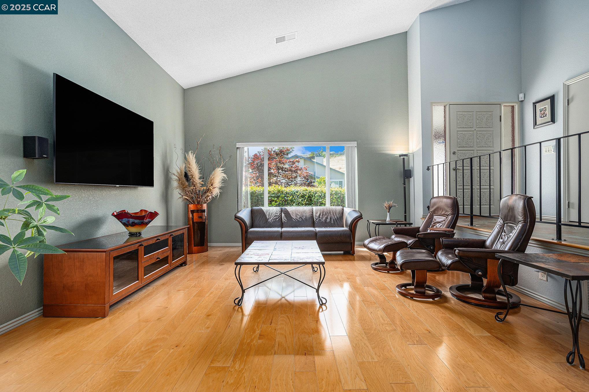 Detail Gallery Image 10 of 37 For 908 Rose Dr, Benicia,  CA 94510 - 3 Beds | 2/1 Baths