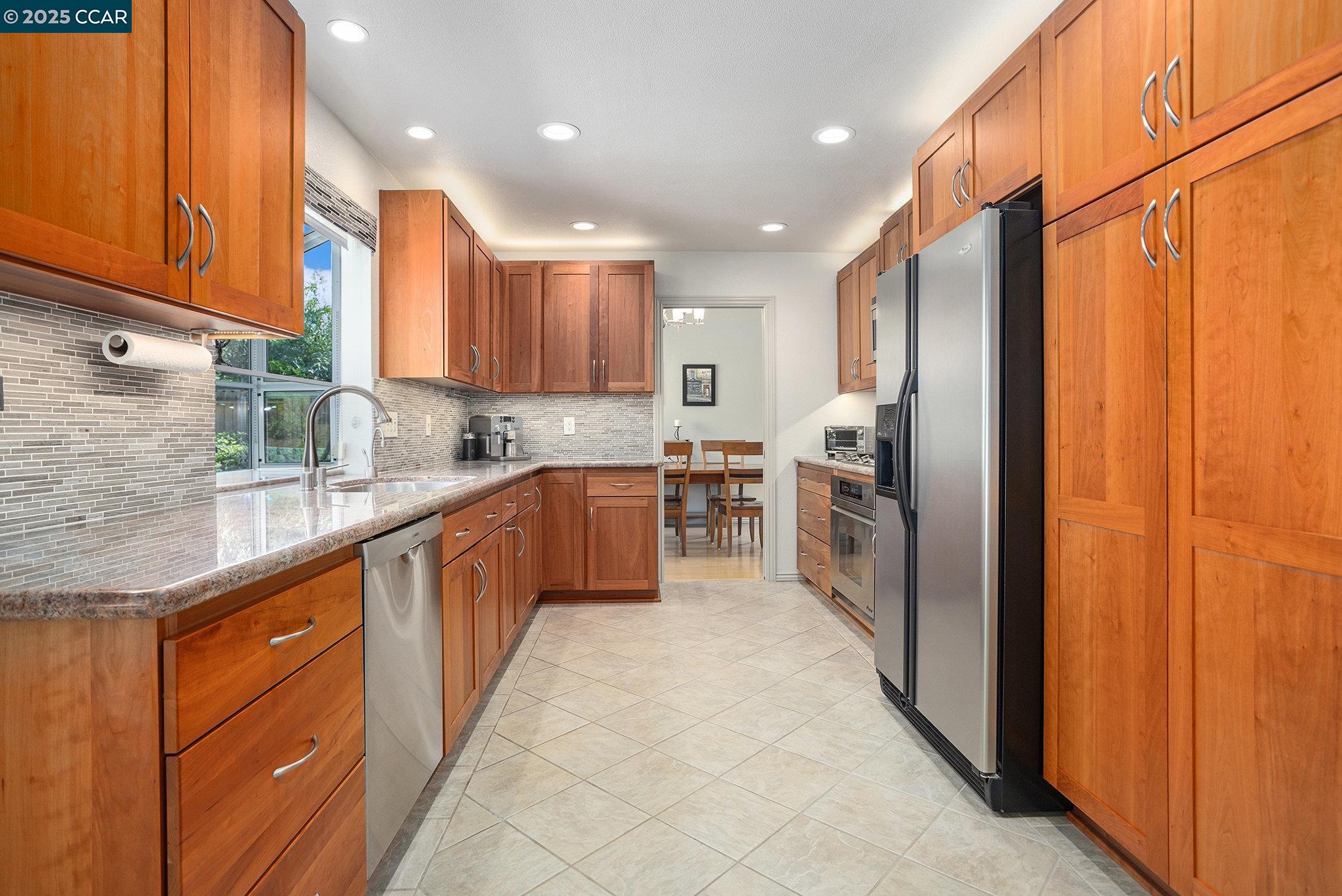 Detail Gallery Image 17 of 37 For 908 Rose Dr, Benicia,  CA 94510 - 3 Beds | 2/1 Baths