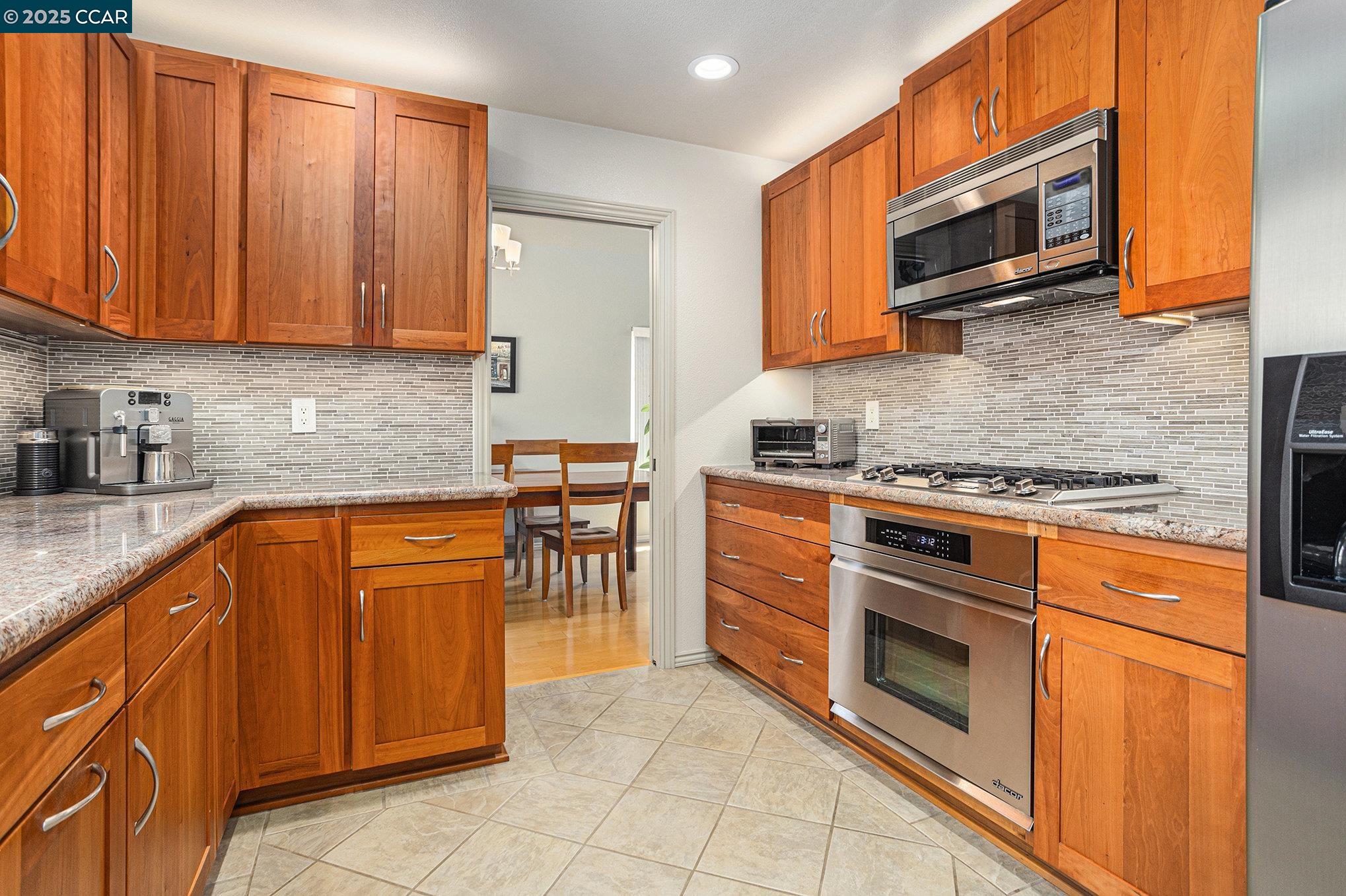 Detail Gallery Image 18 of 37 For 908 Rose Dr, Benicia,  CA 94510 - 3 Beds | 2/1 Baths