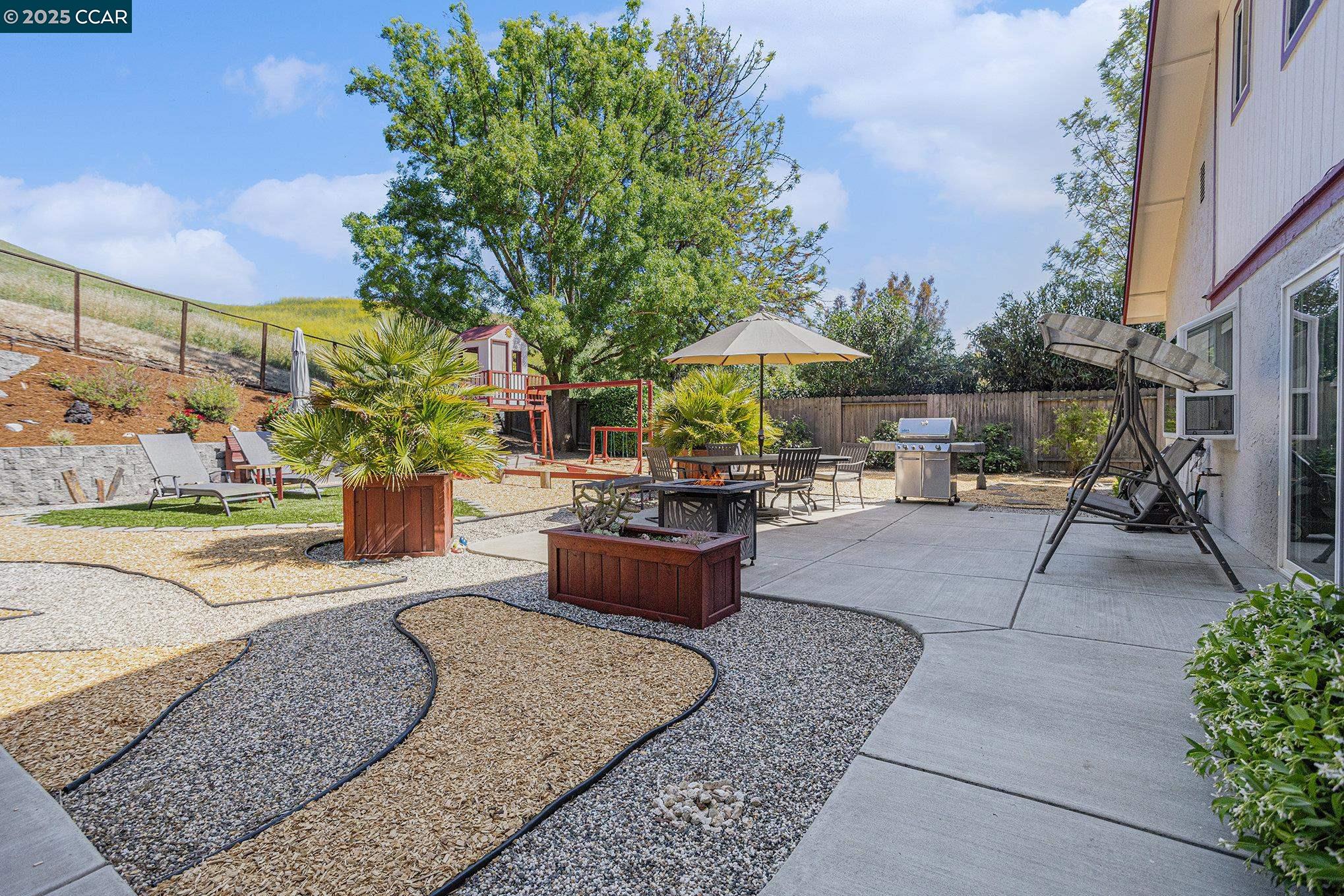 Detail Gallery Image 3 of 37 For 908 Rose Dr, Benicia,  CA 94510 - 3 Beds | 2/1 Baths
