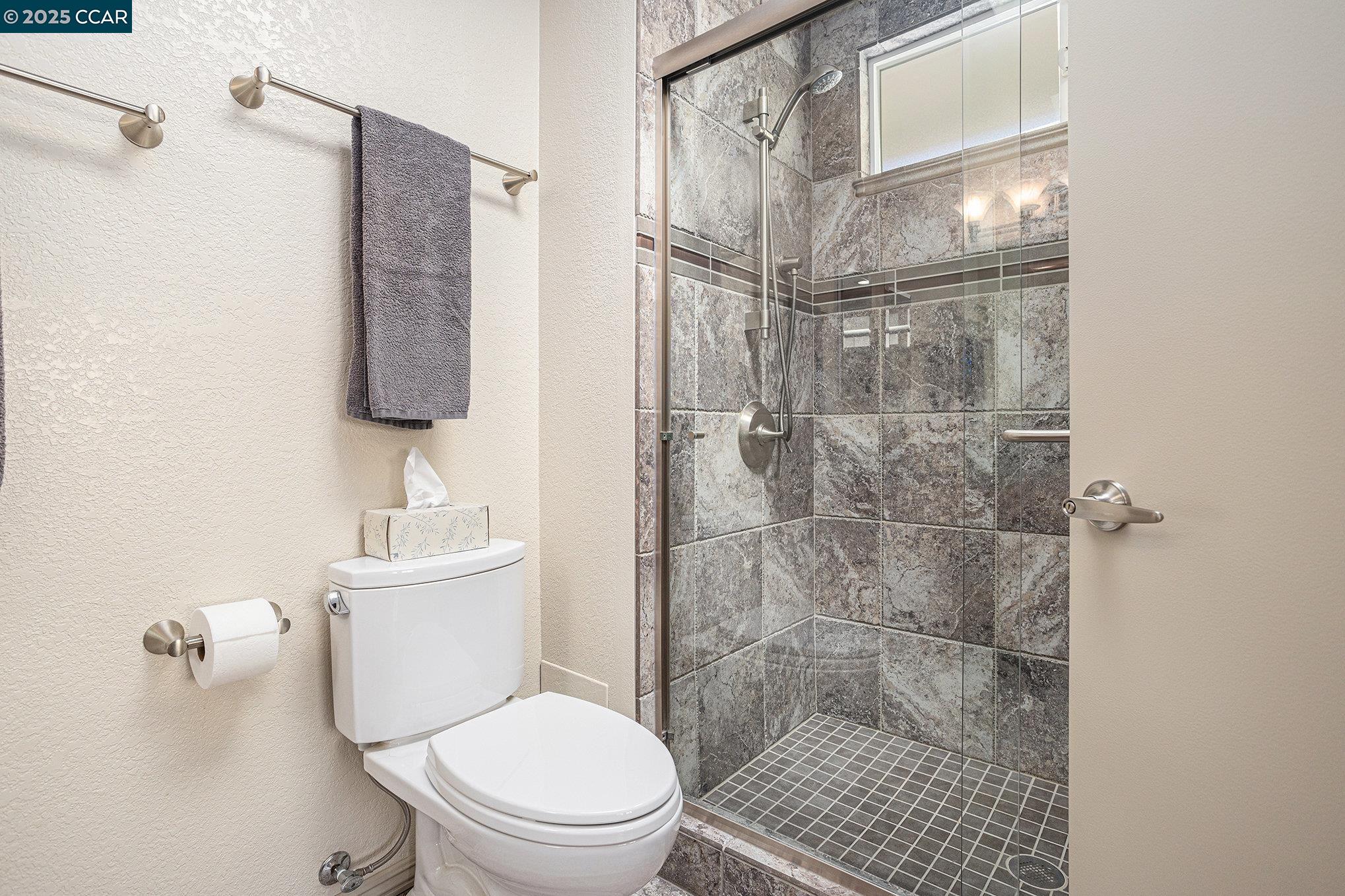 Detail Gallery Image 25 of 37 For 908 Rose Dr, Benicia,  CA 94510 - 3 Beds | 2/1 Baths