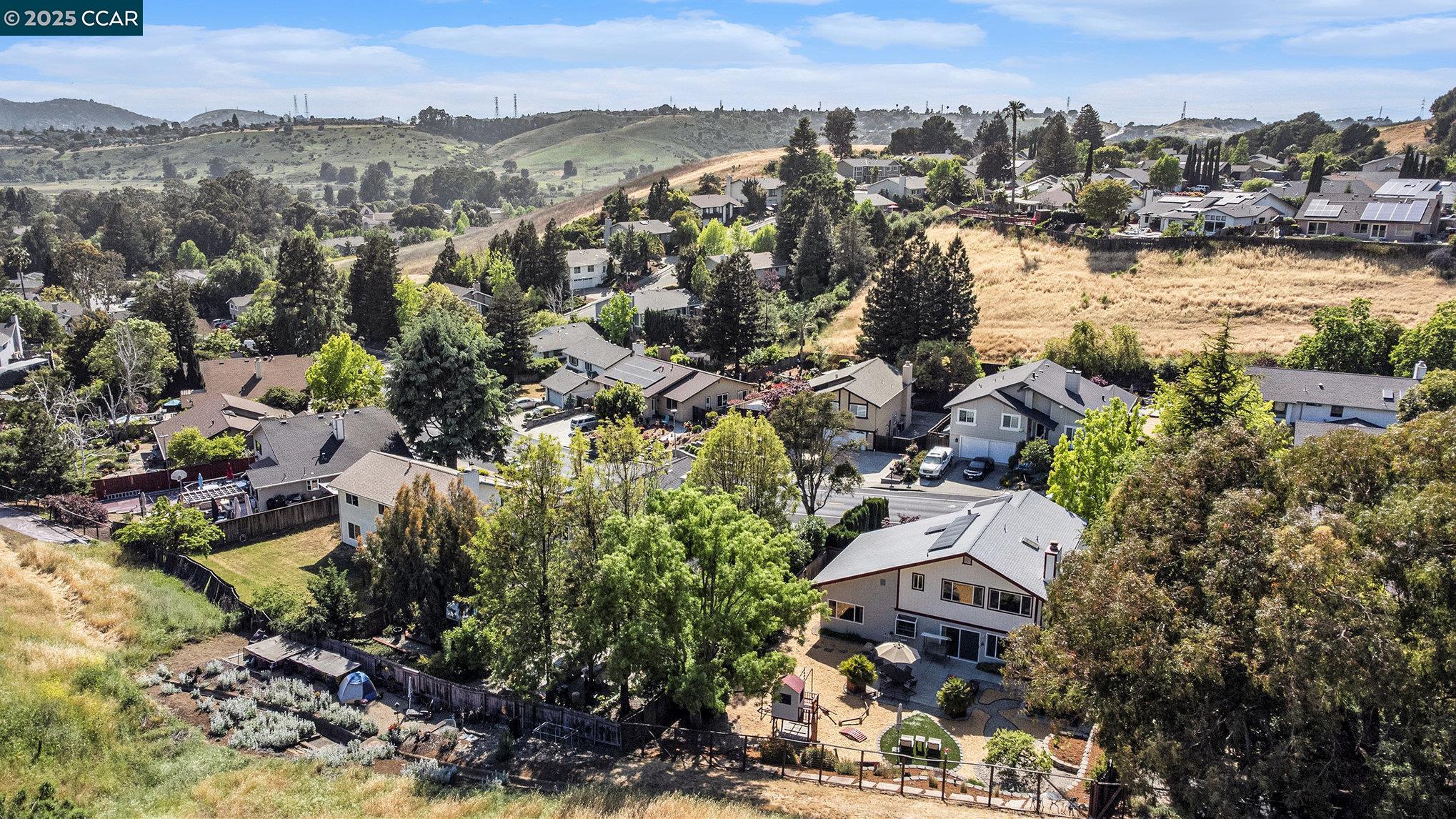 Detail Gallery Image 35 of 37 For 908 Rose Dr, Benicia,  CA 94510 - 3 Beds | 2/1 Baths