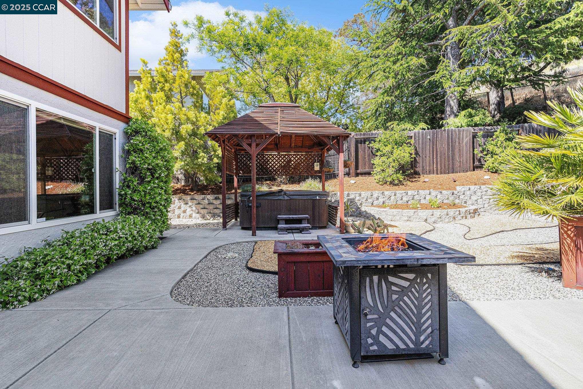 Detail Gallery Image 7 of 37 For 908 Rose Dr, Benicia,  CA 94510 - 3 Beds | 2/1 Baths