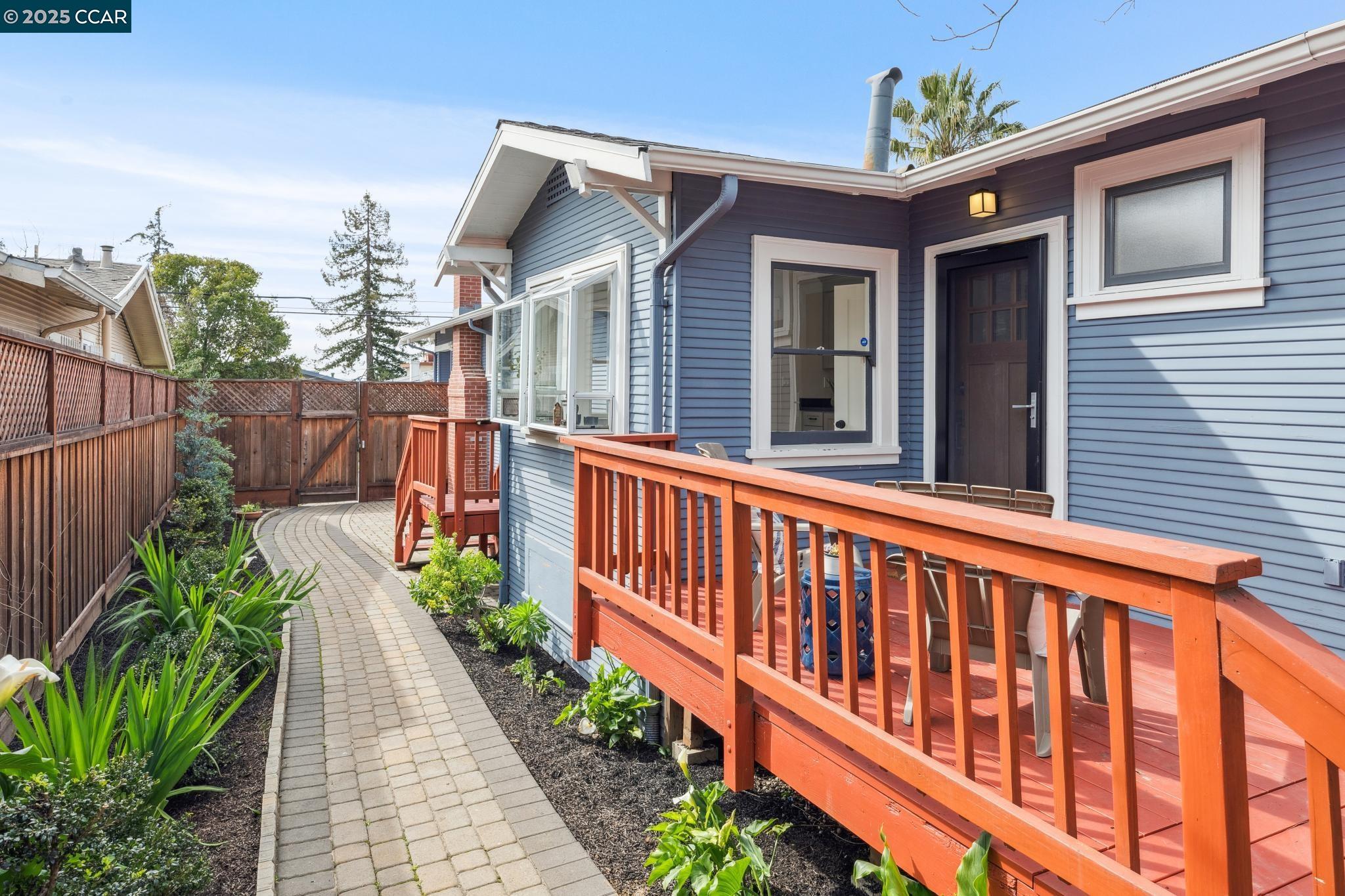 Detail Gallery Image 31 of 40 For 3732 Quigley St, Oakland,  CA 94619 - 4 Beds | 2 Baths