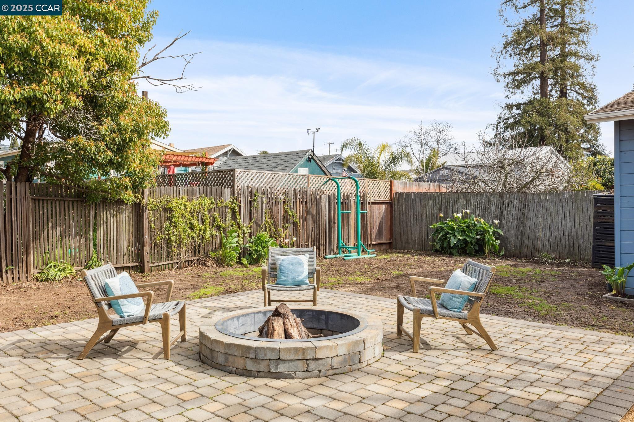 Detail Gallery Image 37 of 40 For 3732 Quigley St, Oakland,  CA 94619 - 4 Beds | 2 Baths