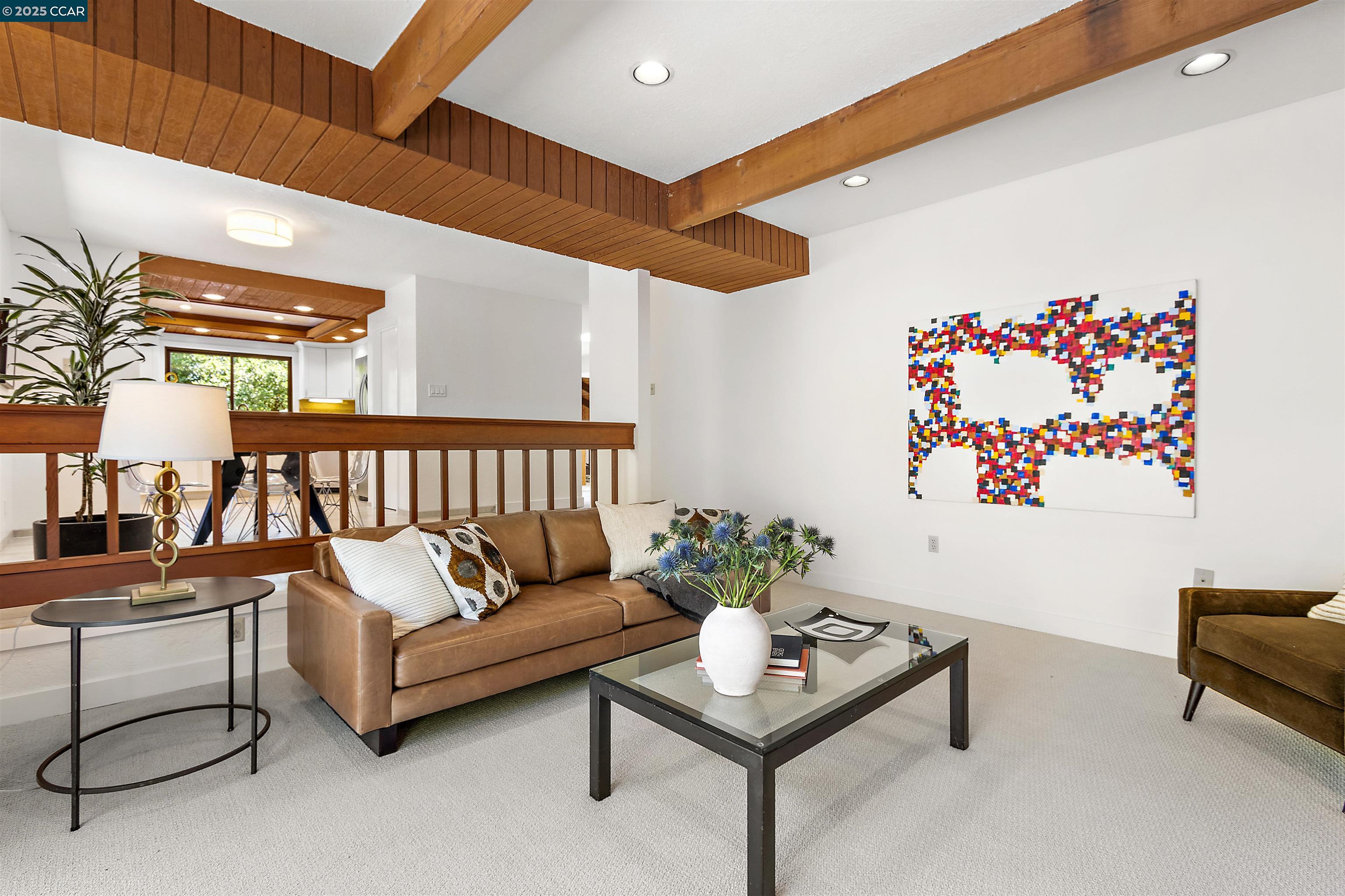 Detail Gallery Image 18 of 38 For 220 Devonshire Ct, Pleasant Hill,  CA 94523 - 4 Beds | 2/1 Baths