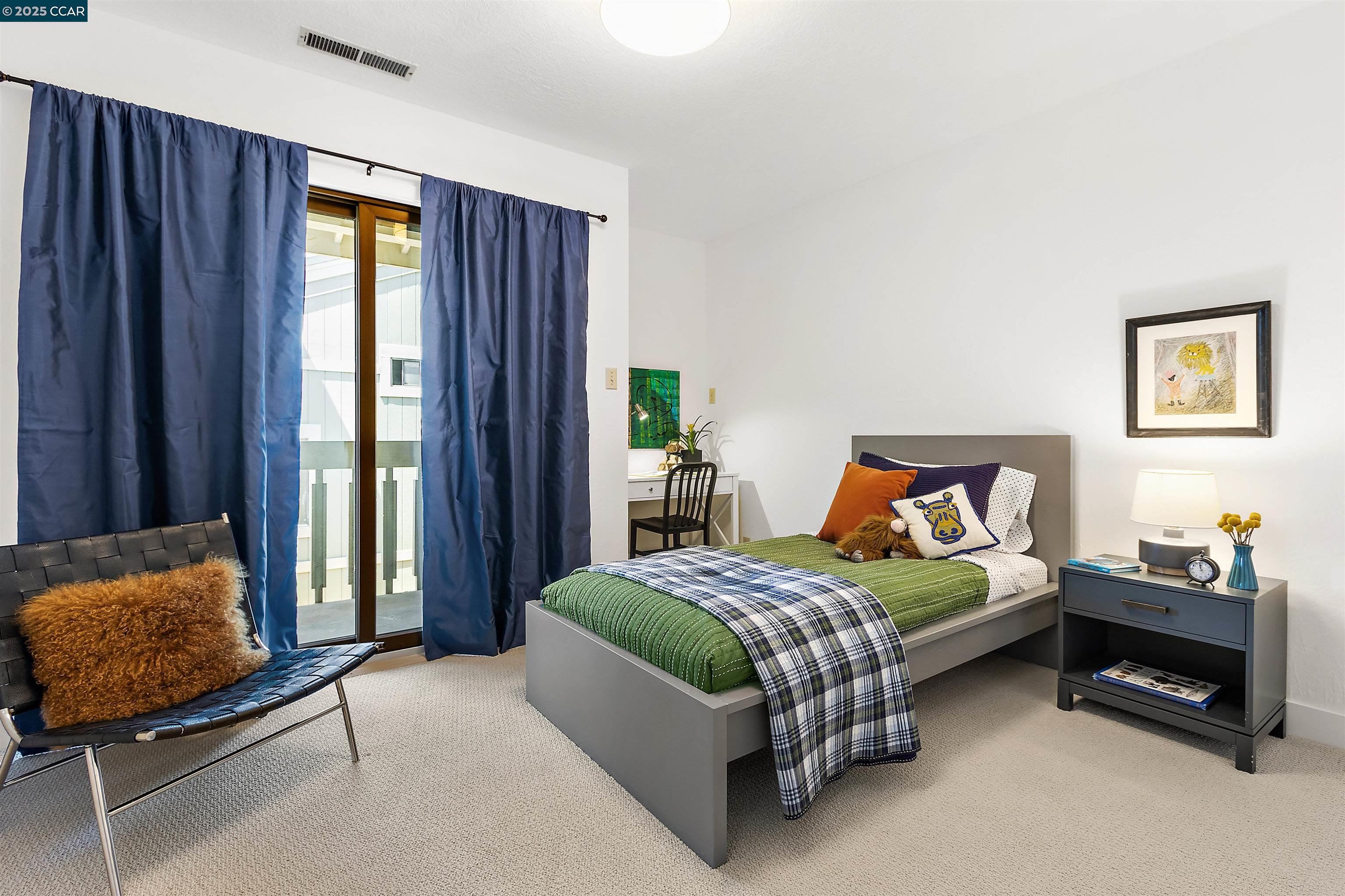 Detail Gallery Image 30 of 38 For 220 Devonshire Ct, Pleasant Hill,  CA 94523 - 4 Beds | 2/1 Baths
