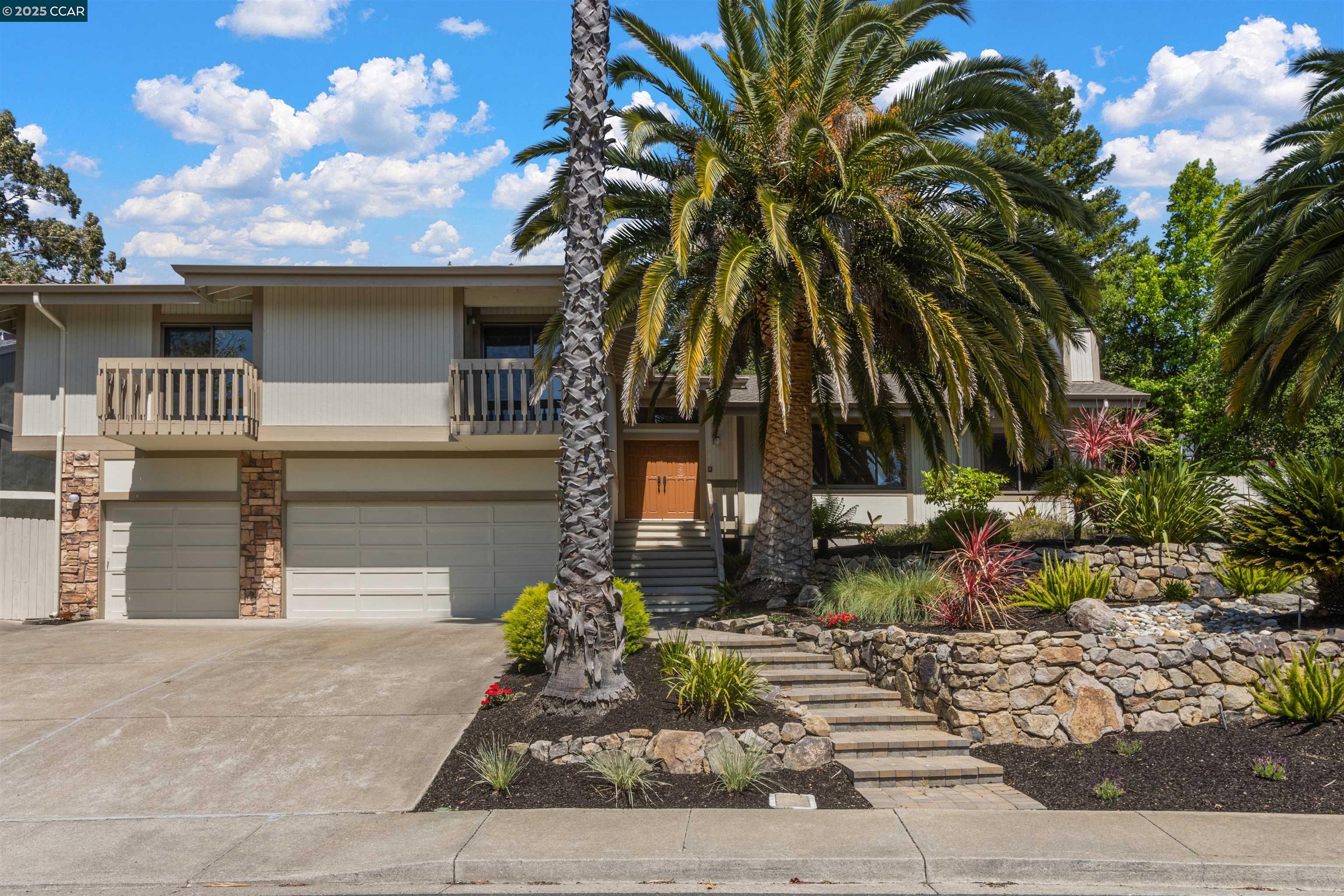 Detail Gallery Image 38 of 38 For 220 Devonshire Ct, Pleasant Hill,  CA 94523 - 4 Beds | 2/1 Baths